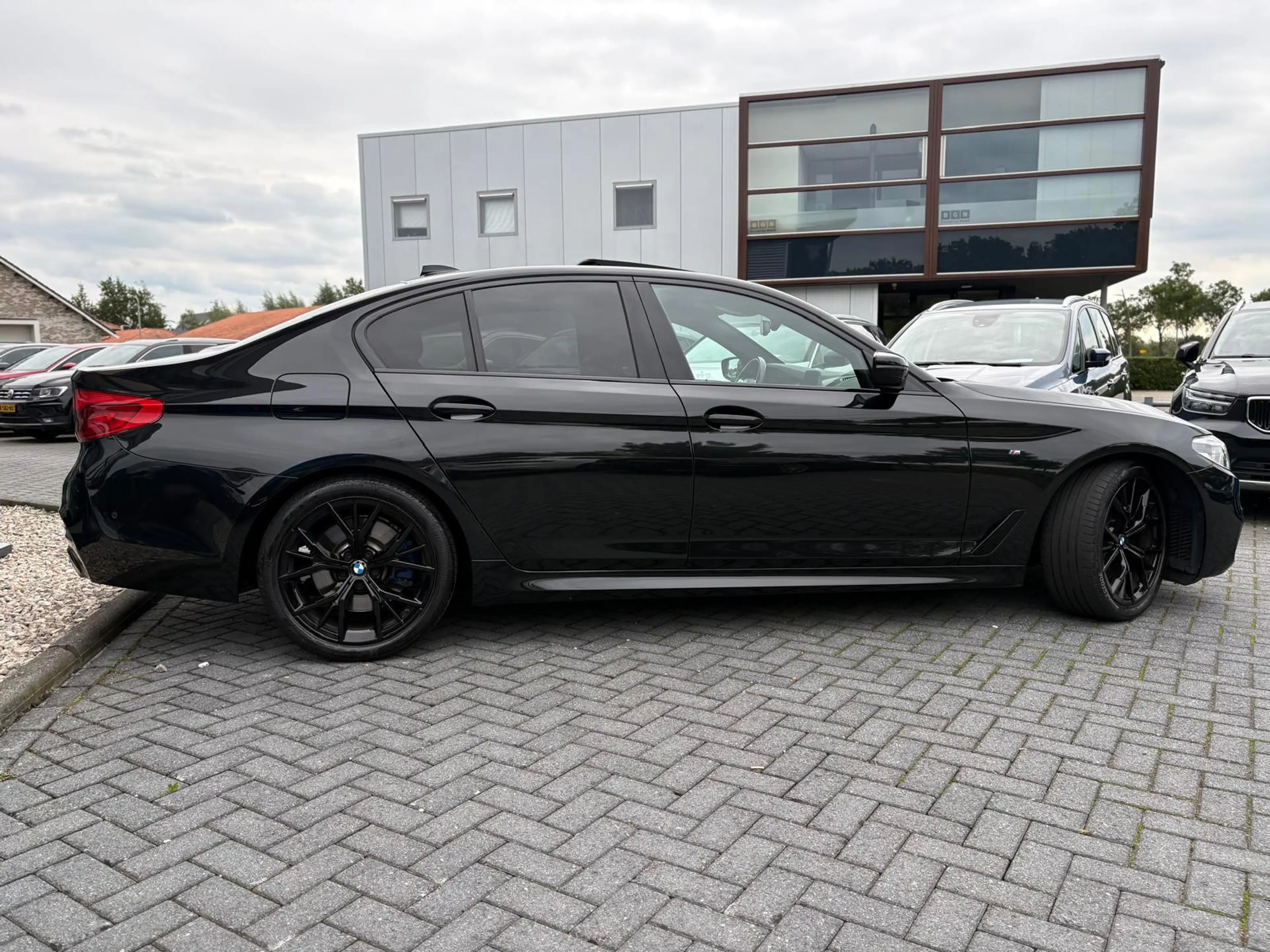BMW 530 5-serie 530d xDrive|HUD| M-pakket| Stoelkoeling| P — photo 31