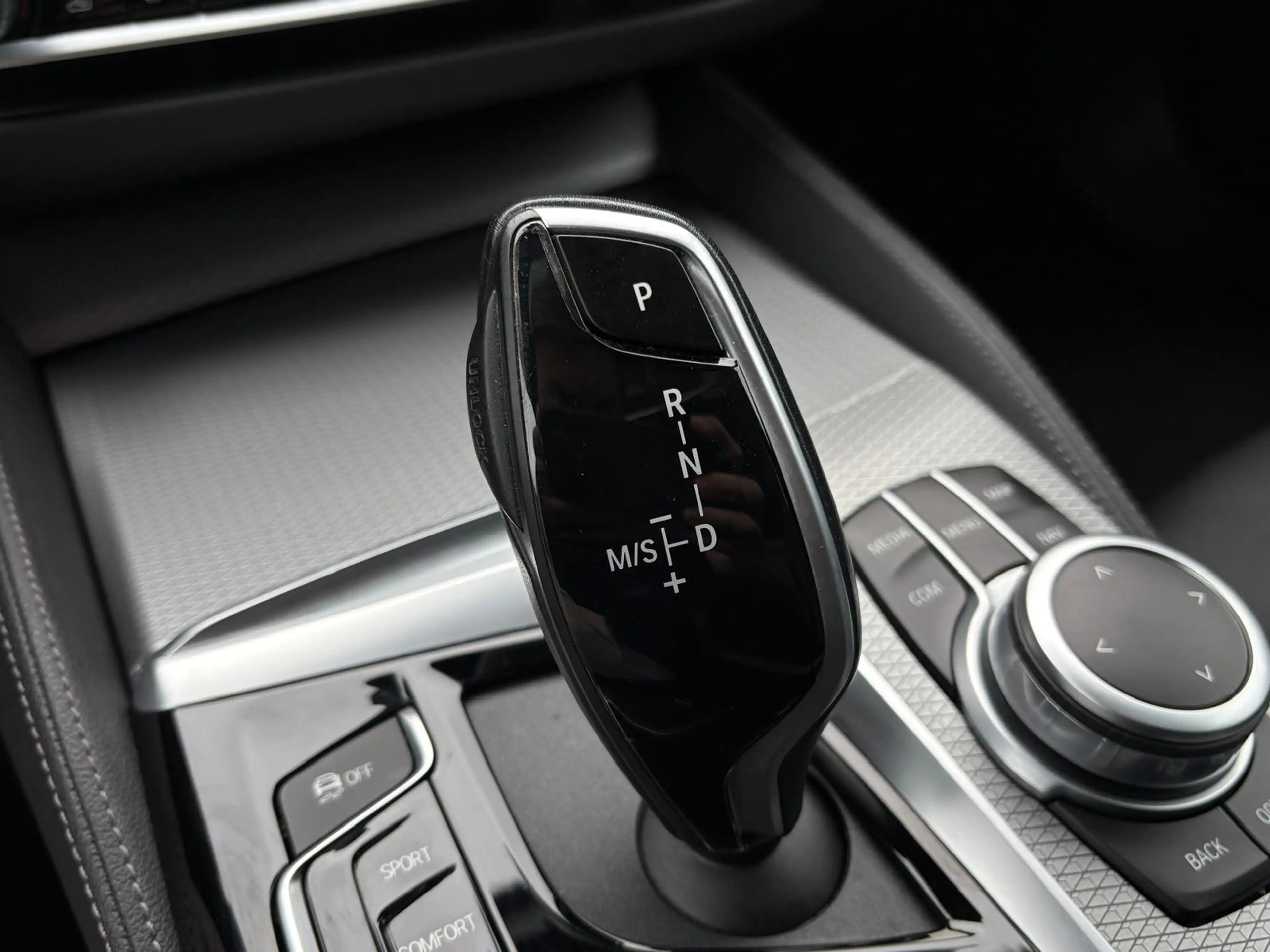 BMW 530 5-serie 530d xDrive|HUD| M-pakket| Stoelkoeling| P — photo 42