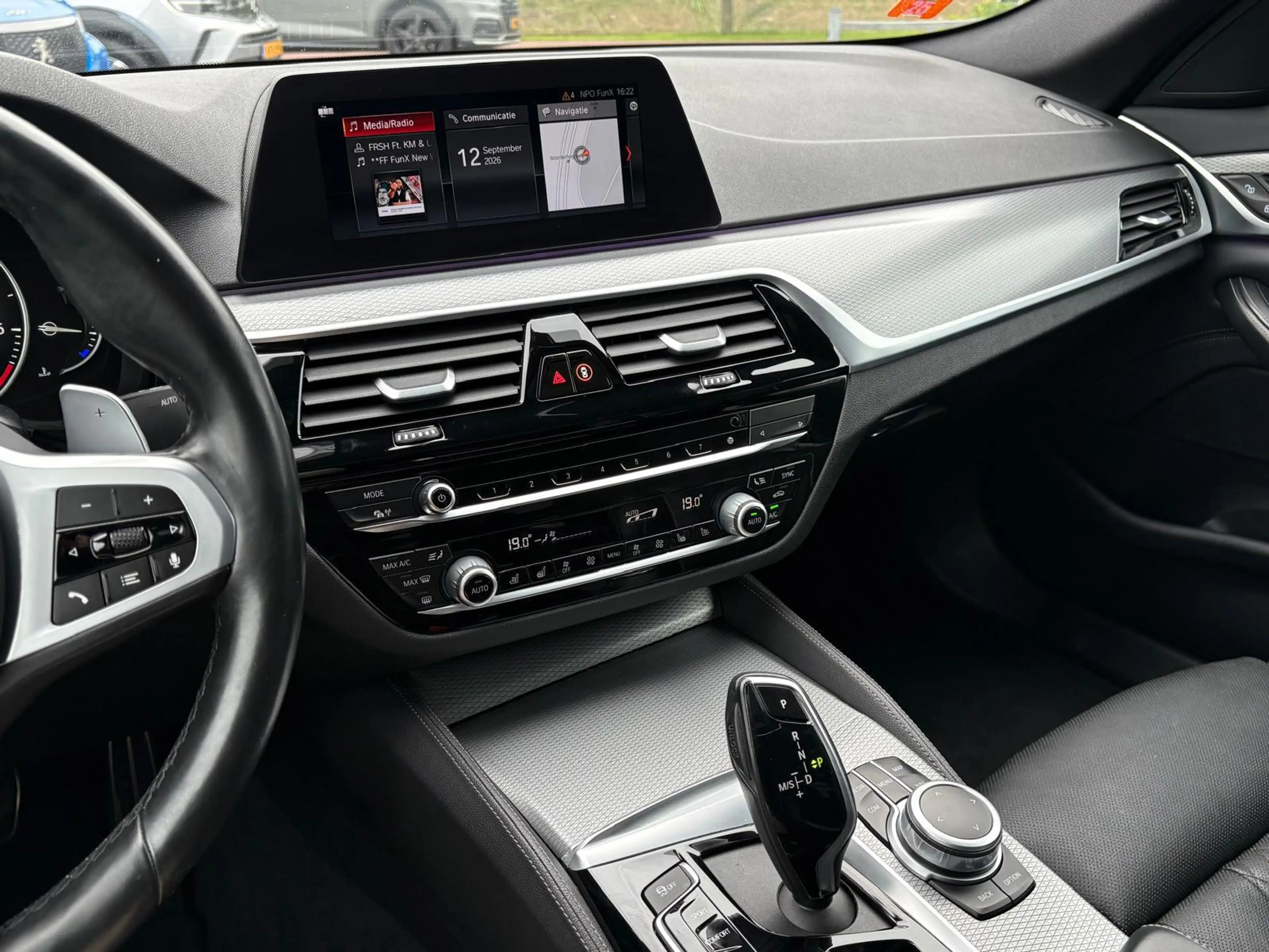 BMW 530 5-serie 530d xDrive|HUD| M-pakket| Stoelkoeling| P — photo 45