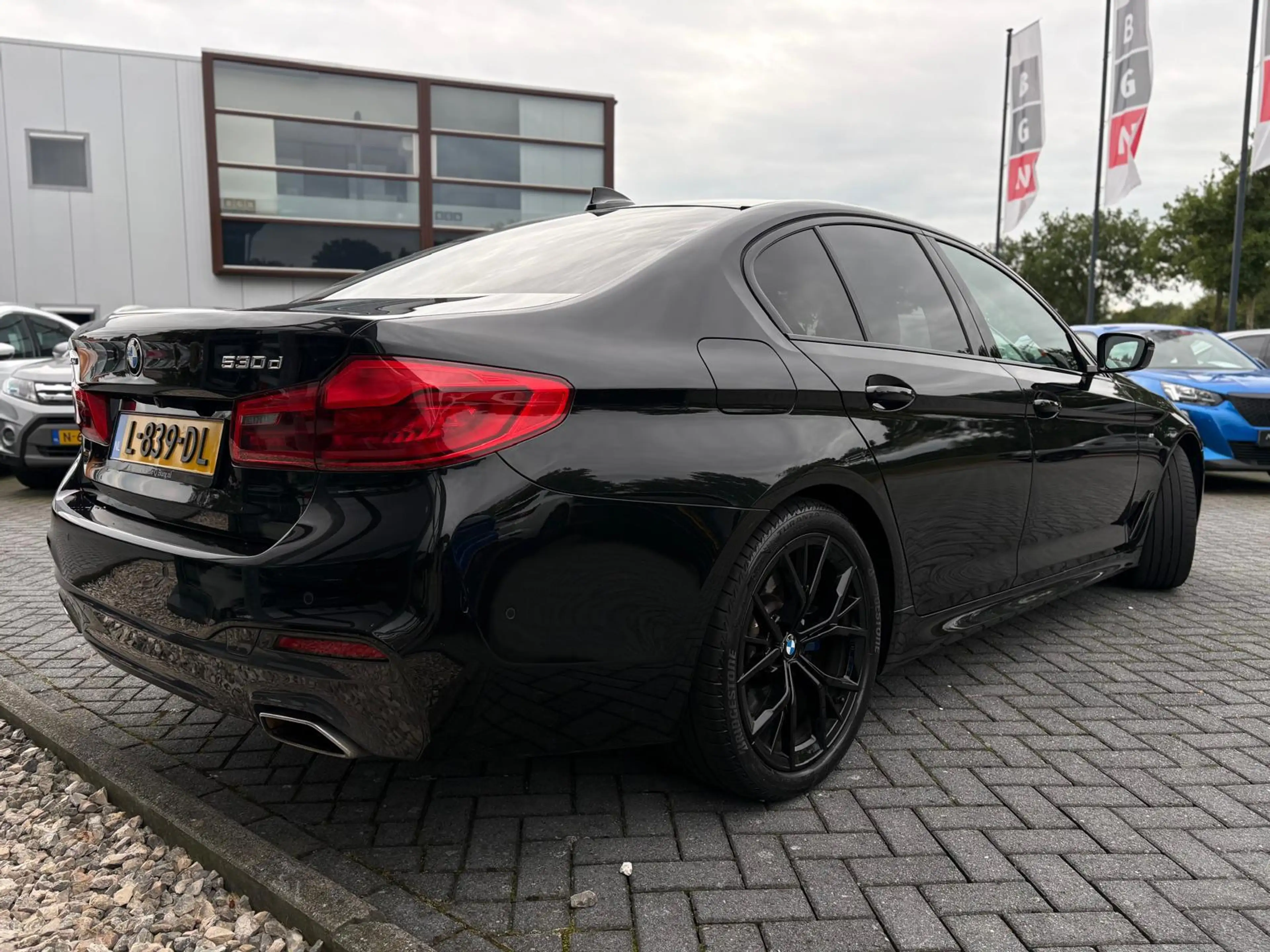 BMW 530 5-serie 530d xDrive|HUD| M-pakket| Stoelkoeling| P — photo 36