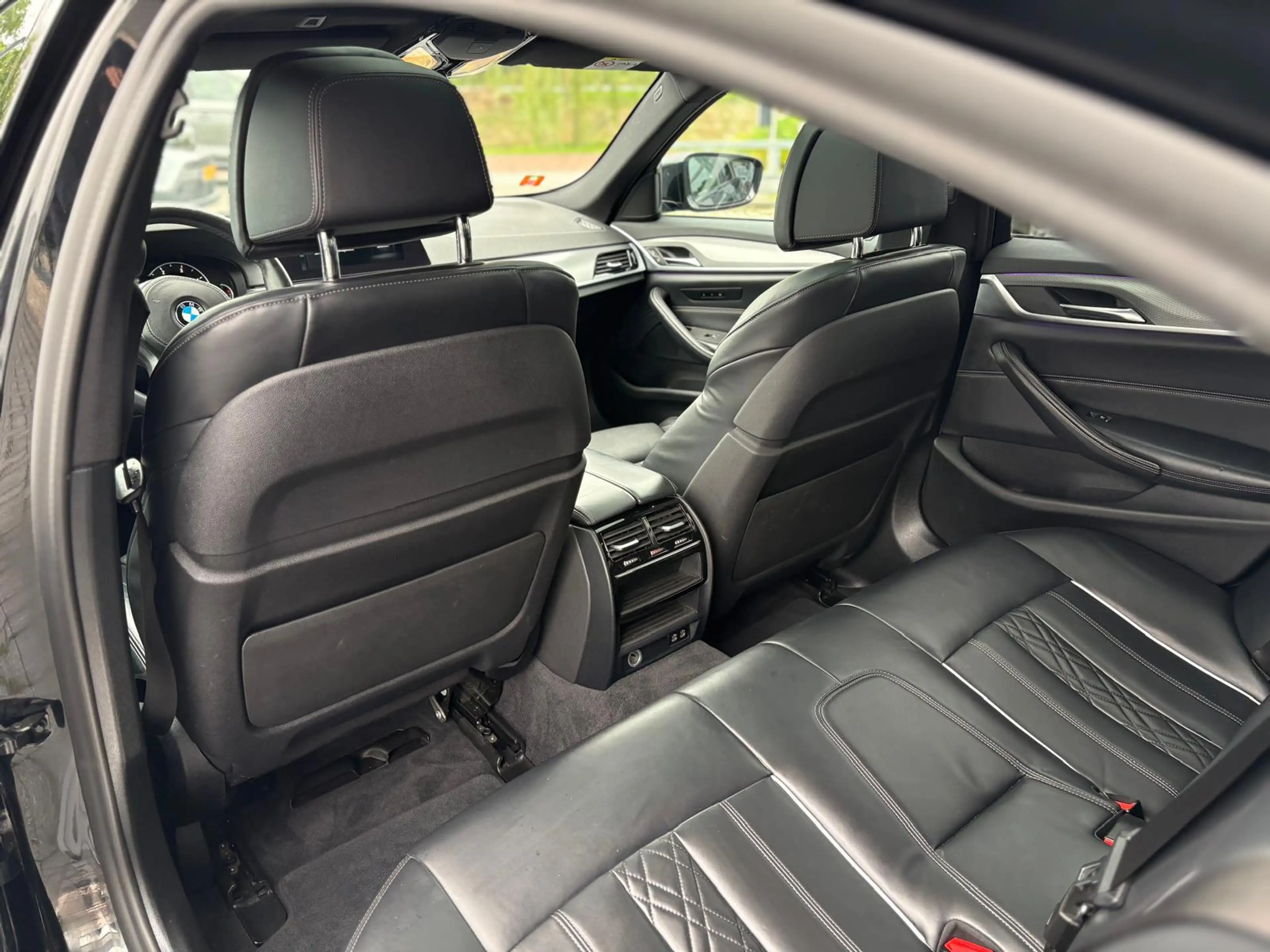 BMW 530 5-serie 530d xDrive|HUD| M-pakket| Stoelkoeling| P — photo 11