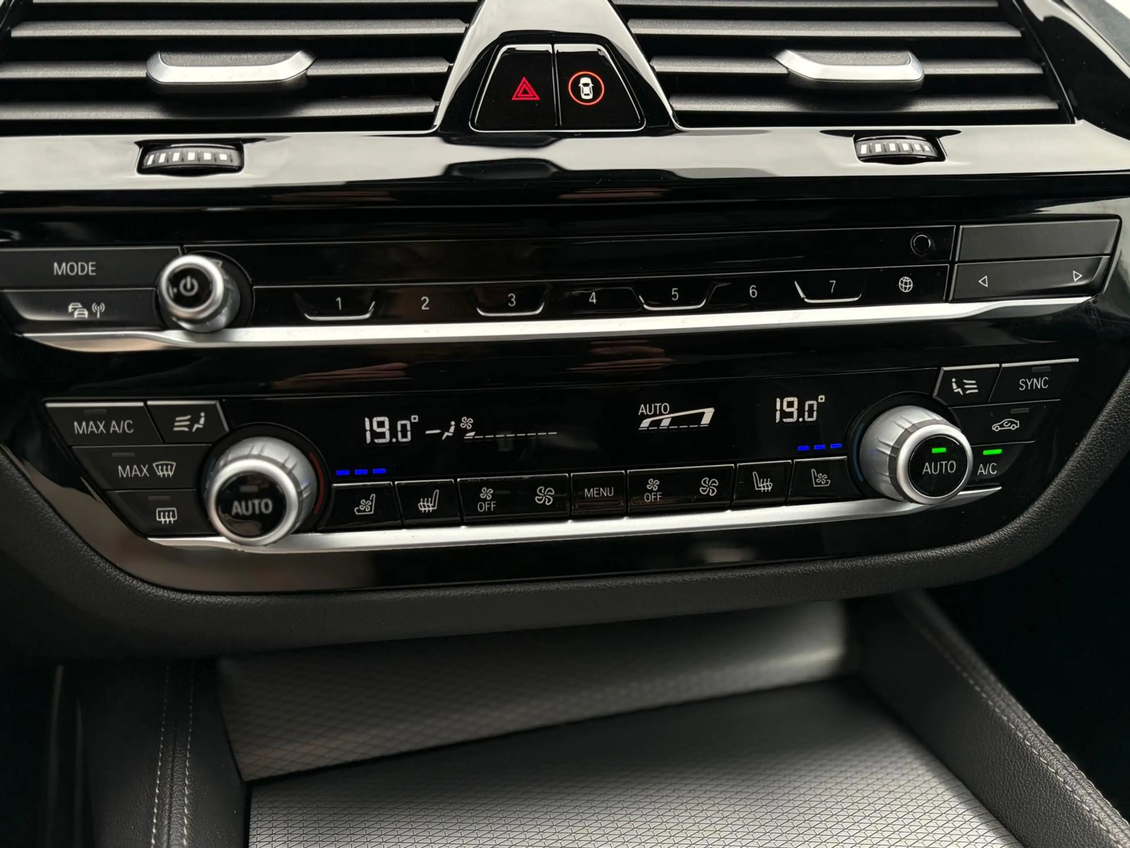 BMW 530 5-serie 530d xDrive|HUD| M-pakket| Stoelkoeling| P — photo 48