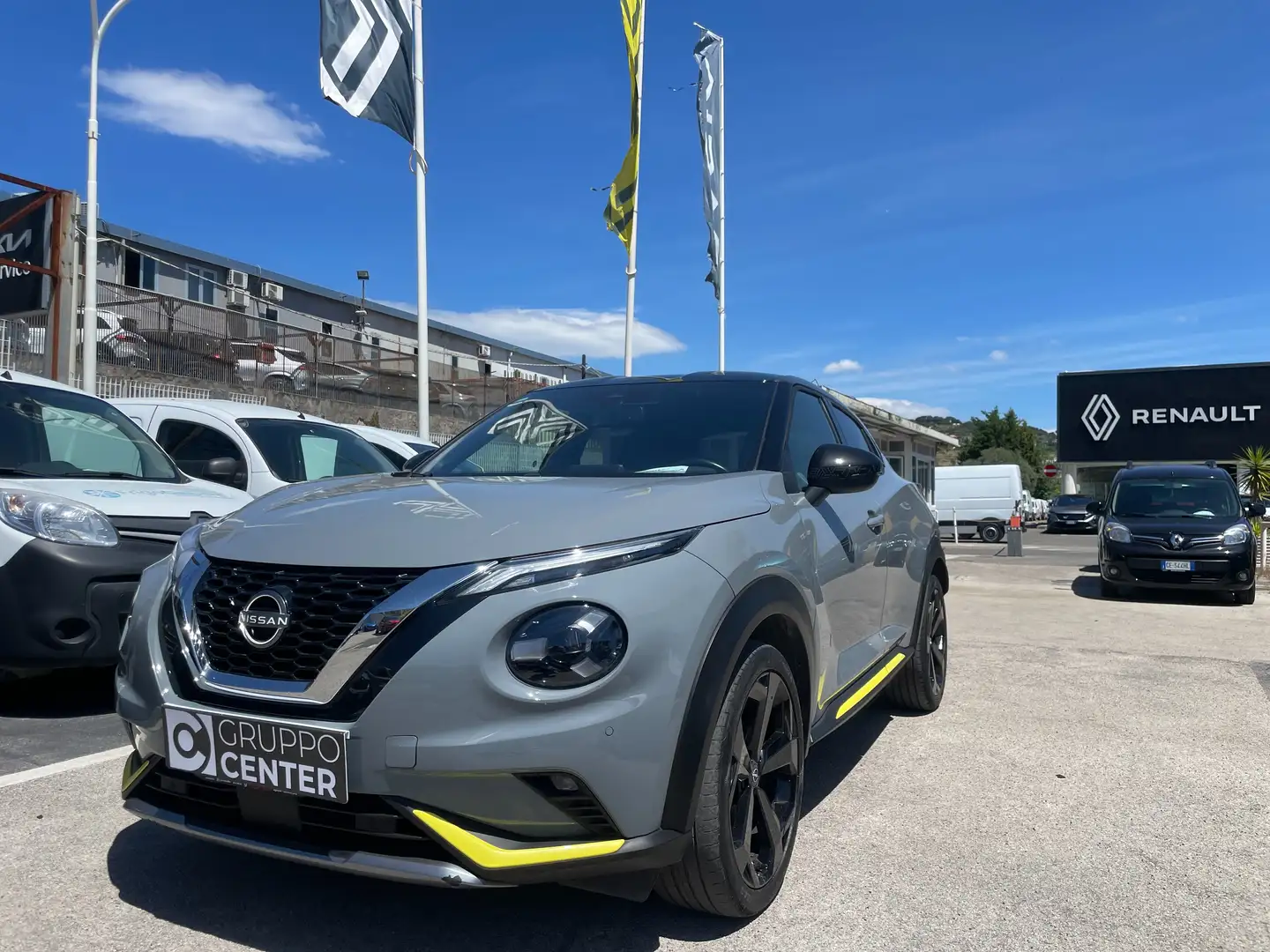 Nissan Juke Juke 1.0 dig-t Kiiro 114cv Grijs - 1