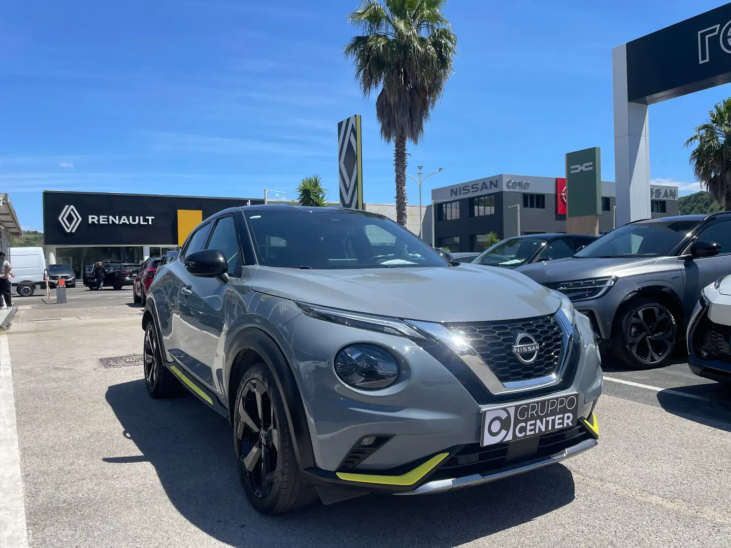 Nissan Juke Juke 1.0 dig-t Kiiro 114cv Grijs - 2