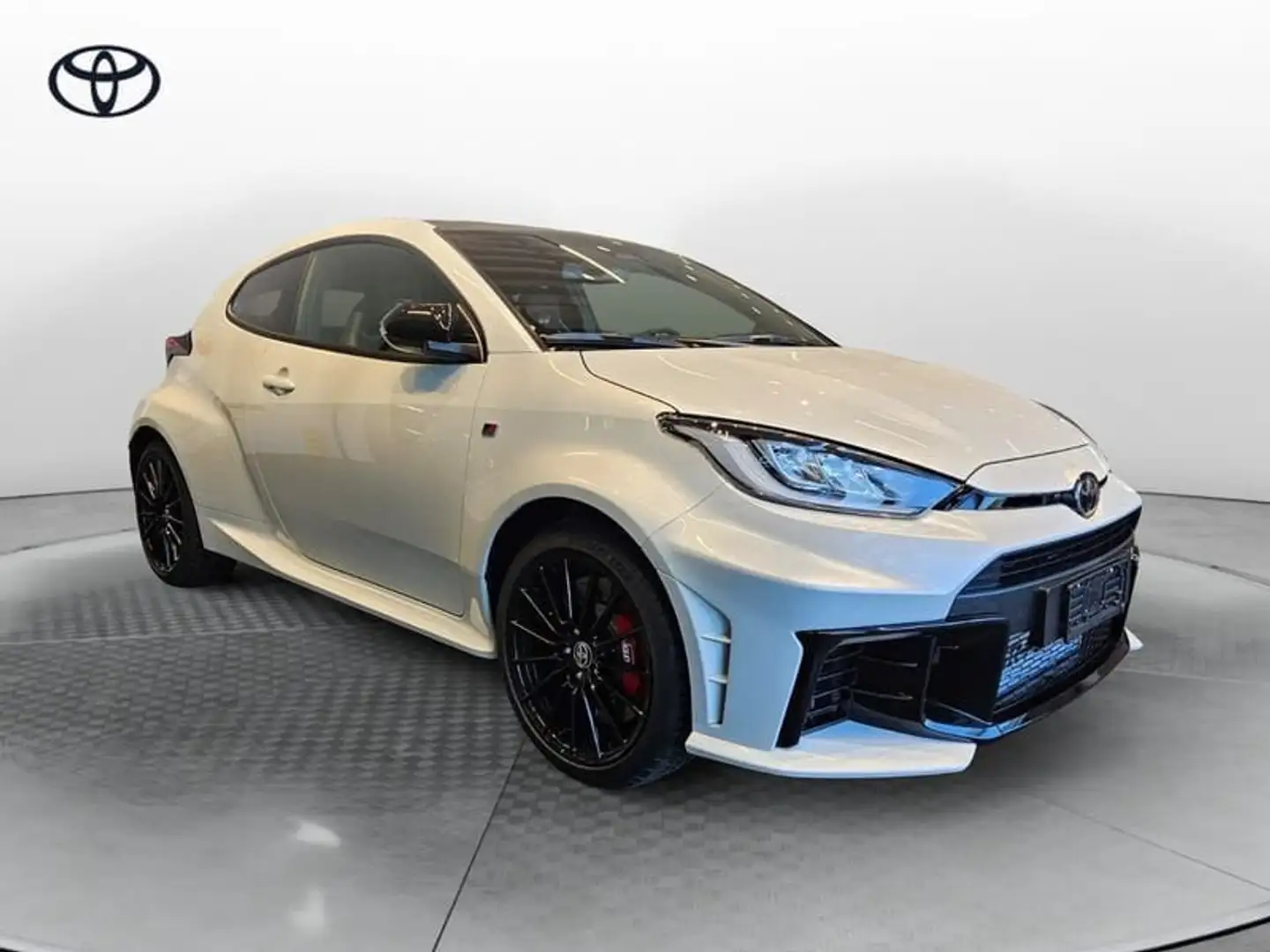 Toyota Yaris 1.6 Turbo 3 porte GR Circuit Weiß - 2