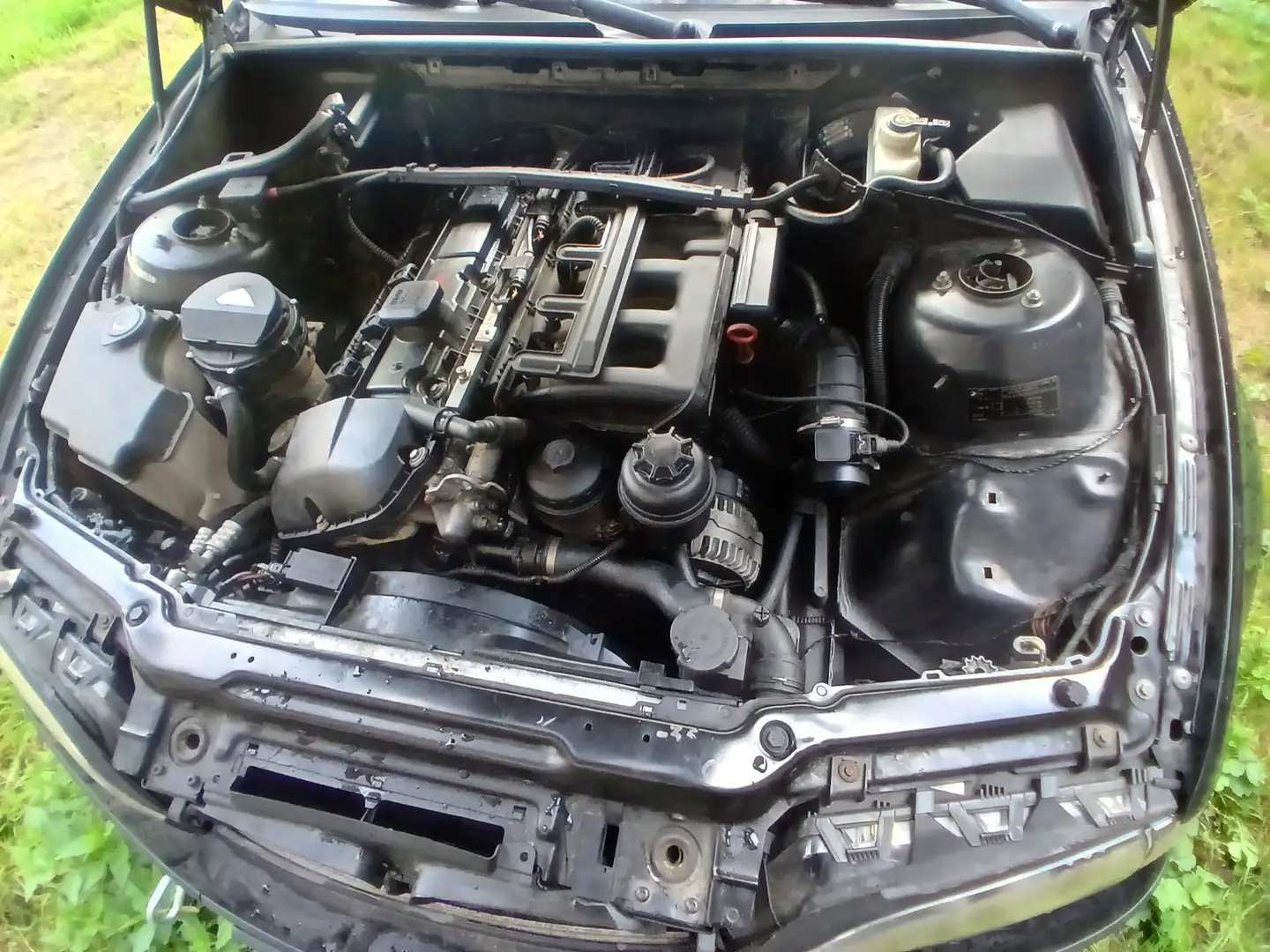 BMW 320 320i touring - 1