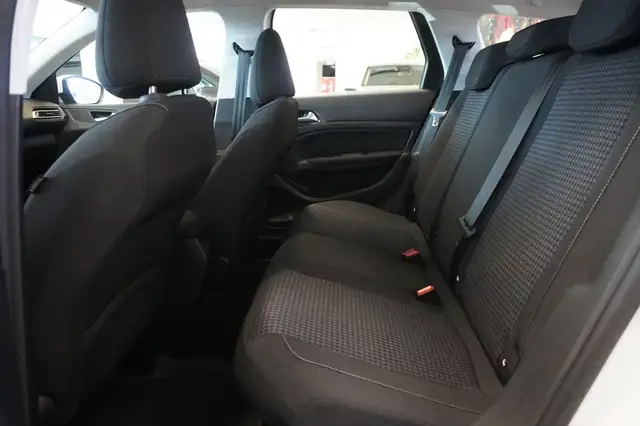 Peugeot 308 SW view 9