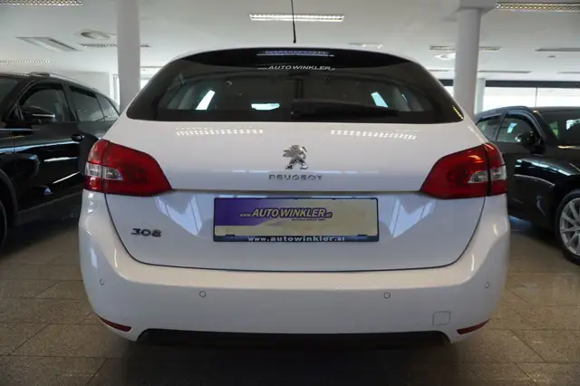 Peugeot 308 SW view 6