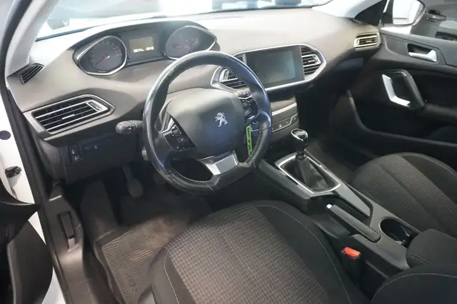 Peugeot 308 SW view 7