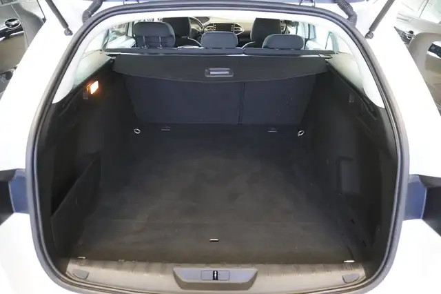 Peugeot 308 SW view 10