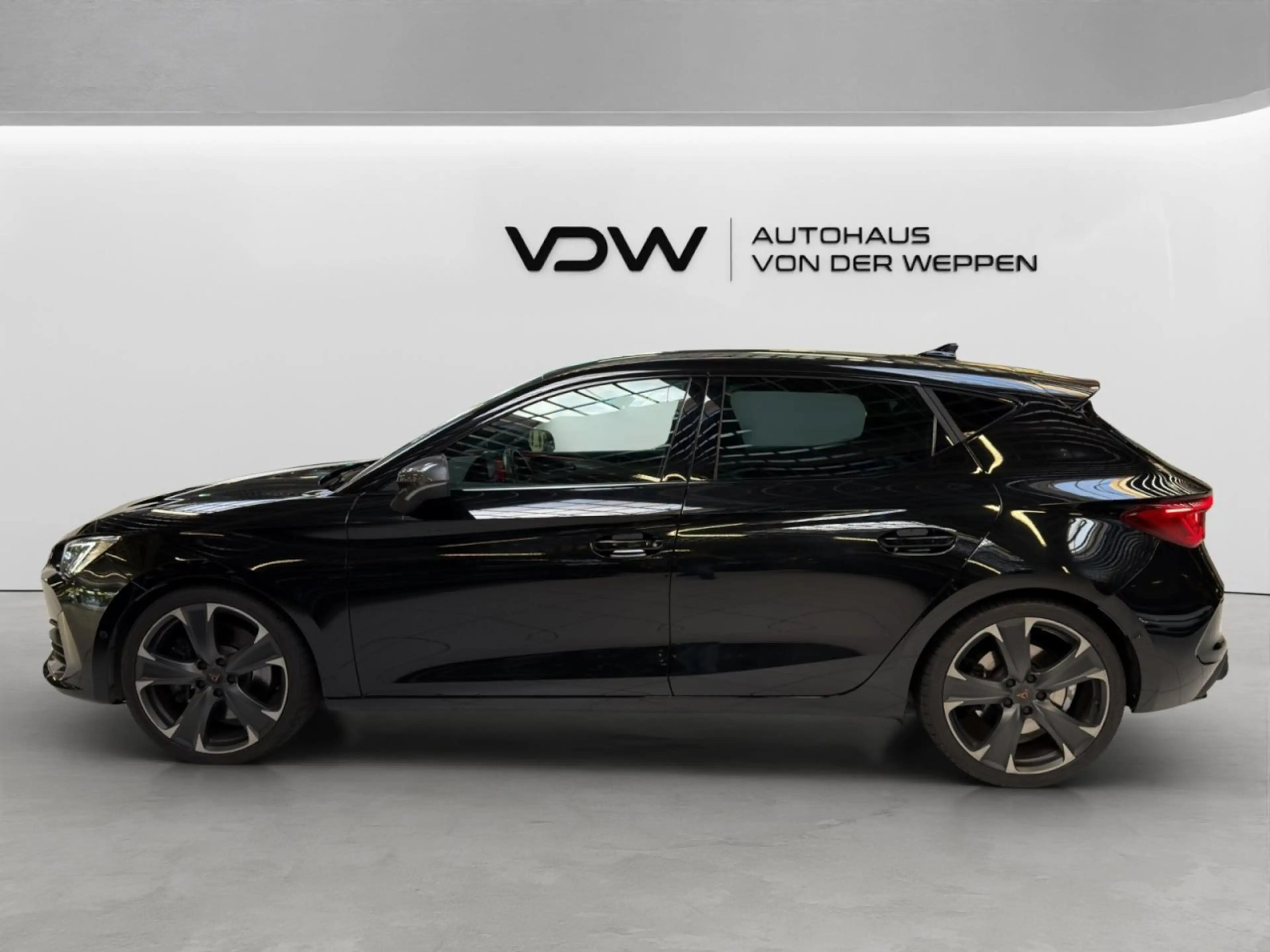 CUPRA Leon VZ 2.0 TSI Matrix-LED, Beats, Travel Ass. — photo 6