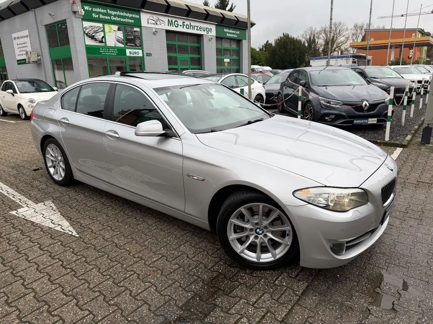 BMW 525 d LIMO HUD LEDER XENON SD ACC AUTOMATIK Silber - 2