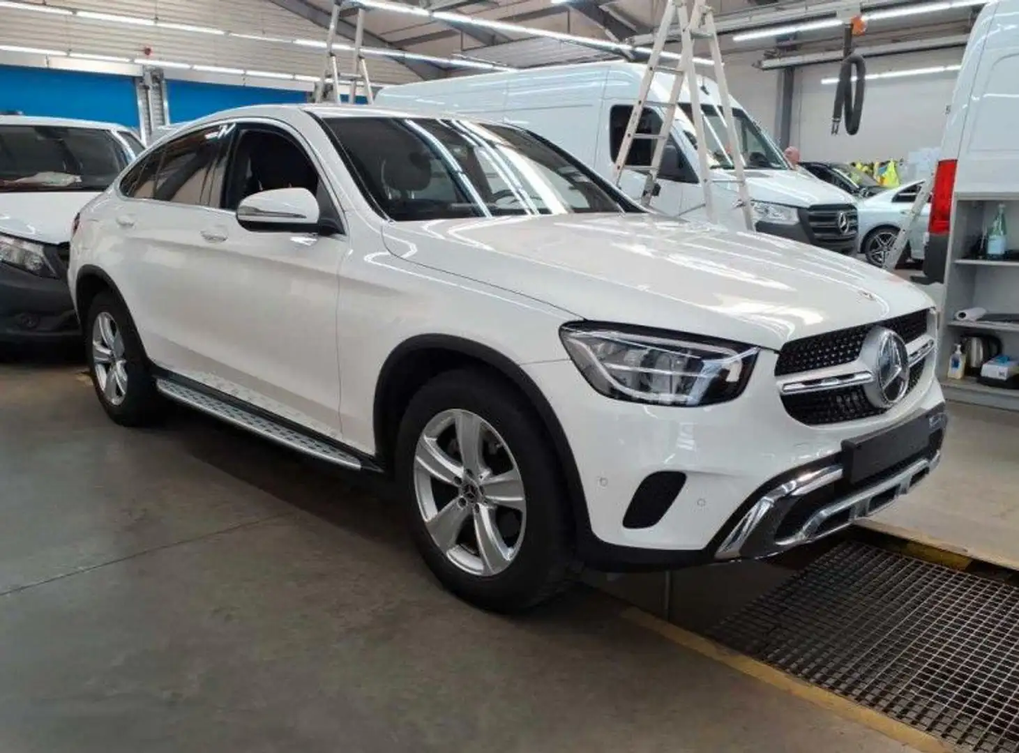 Mercedes-Benz GLC 200 4Matic Coupe KAM*LED*CARPLAY*MBUX*MEGA Blanco - 2