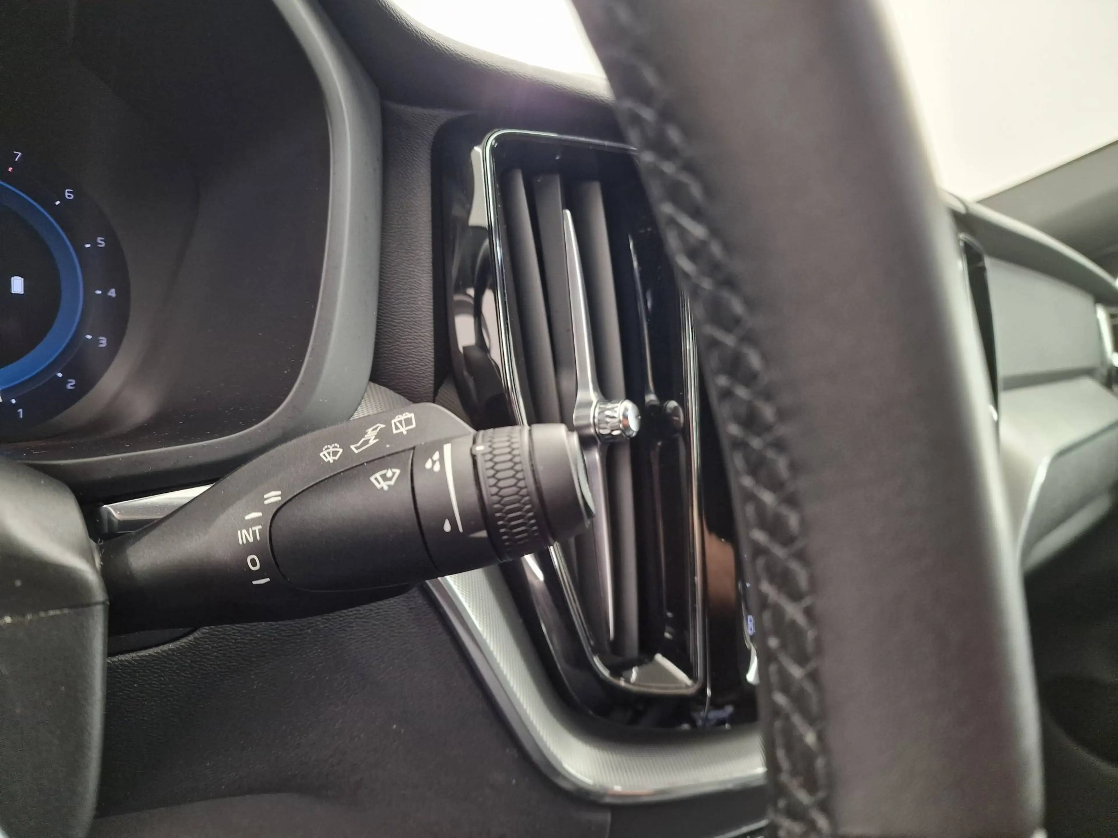 Volvo XC60 PLUS DARK B4 HYBRID BENZINE 33000KM!!!! — photo 14