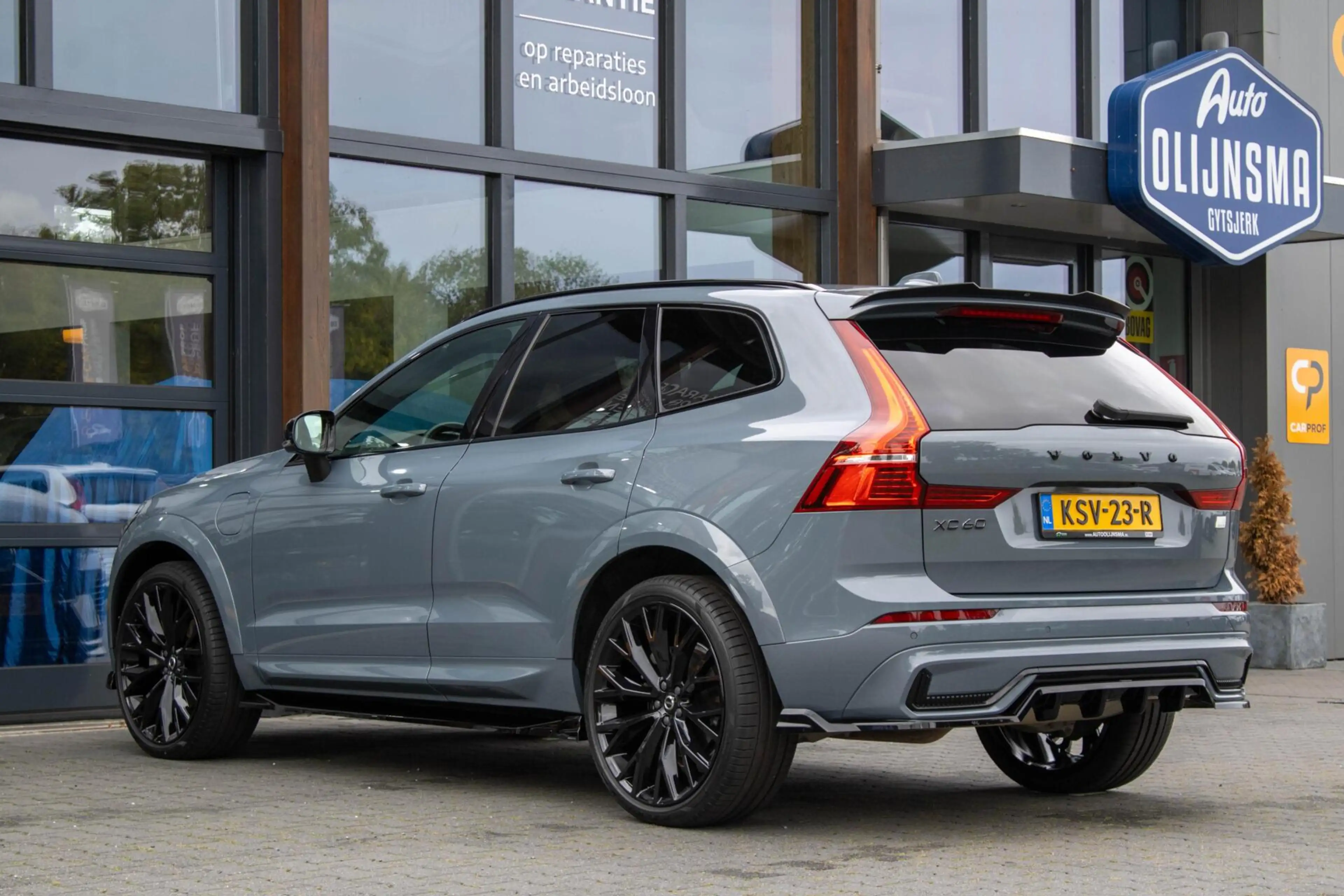Volvo XC60 2.0 T6 PHEV AWD Ultimate Dark Long Range|Maxton Bo — photo 6