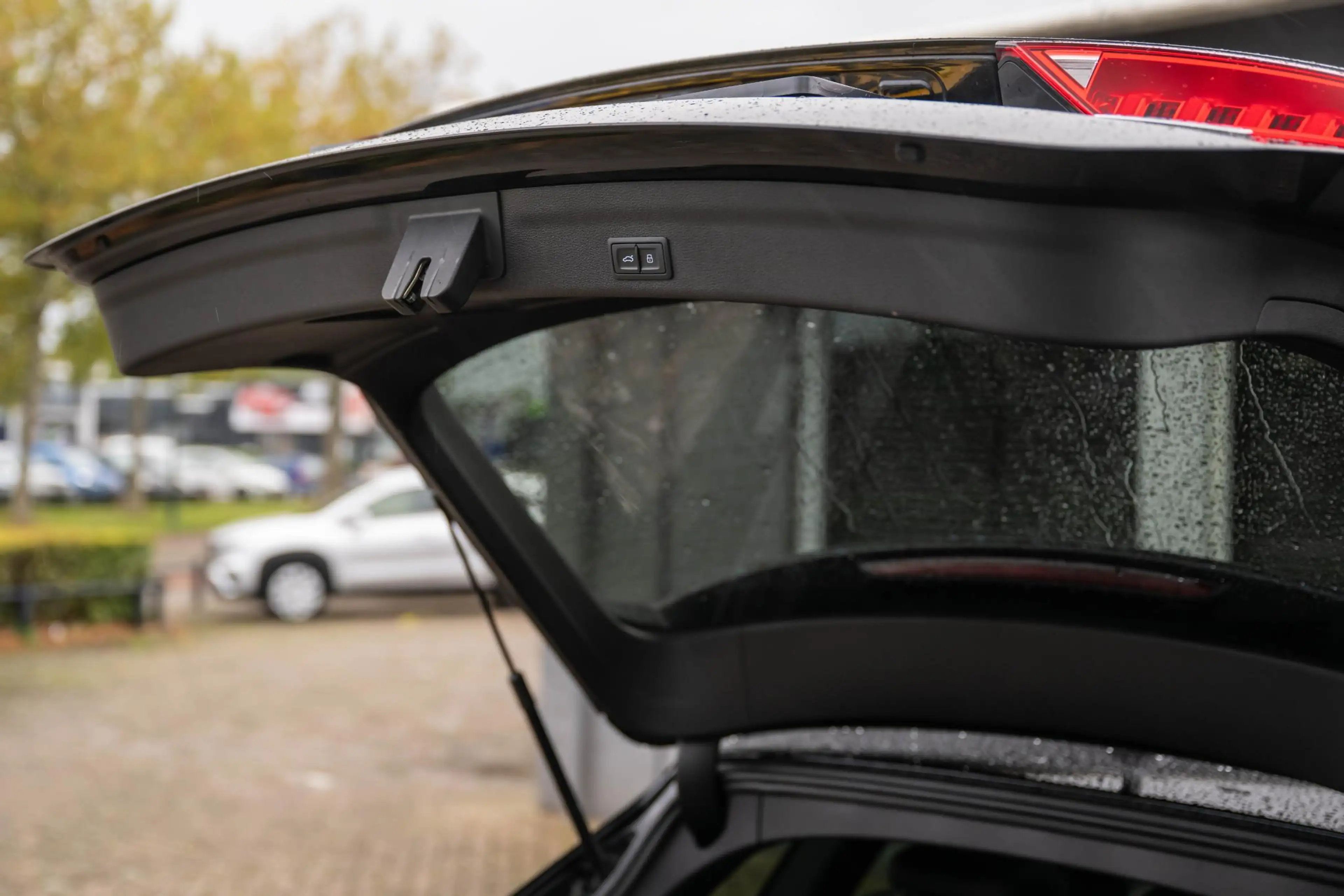 Audi A6 Avant 55 TFSI e quattro Competition S6 Style Deale — photo 13