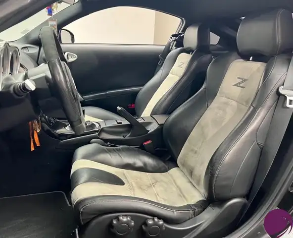 Nissan 350z view 10