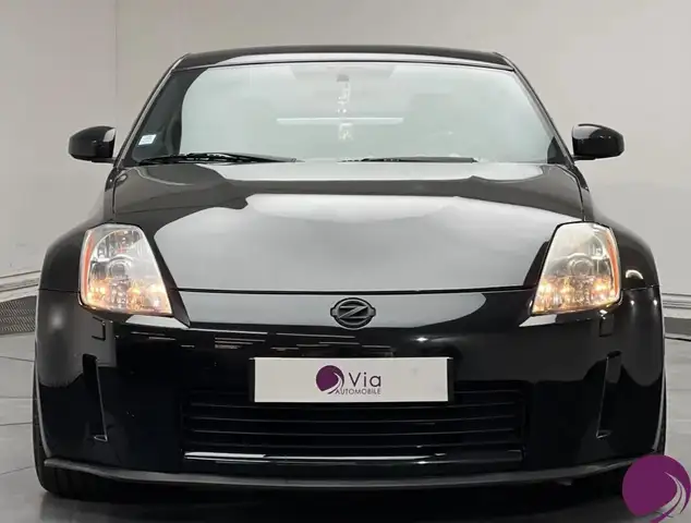 Nissan 350z view 2