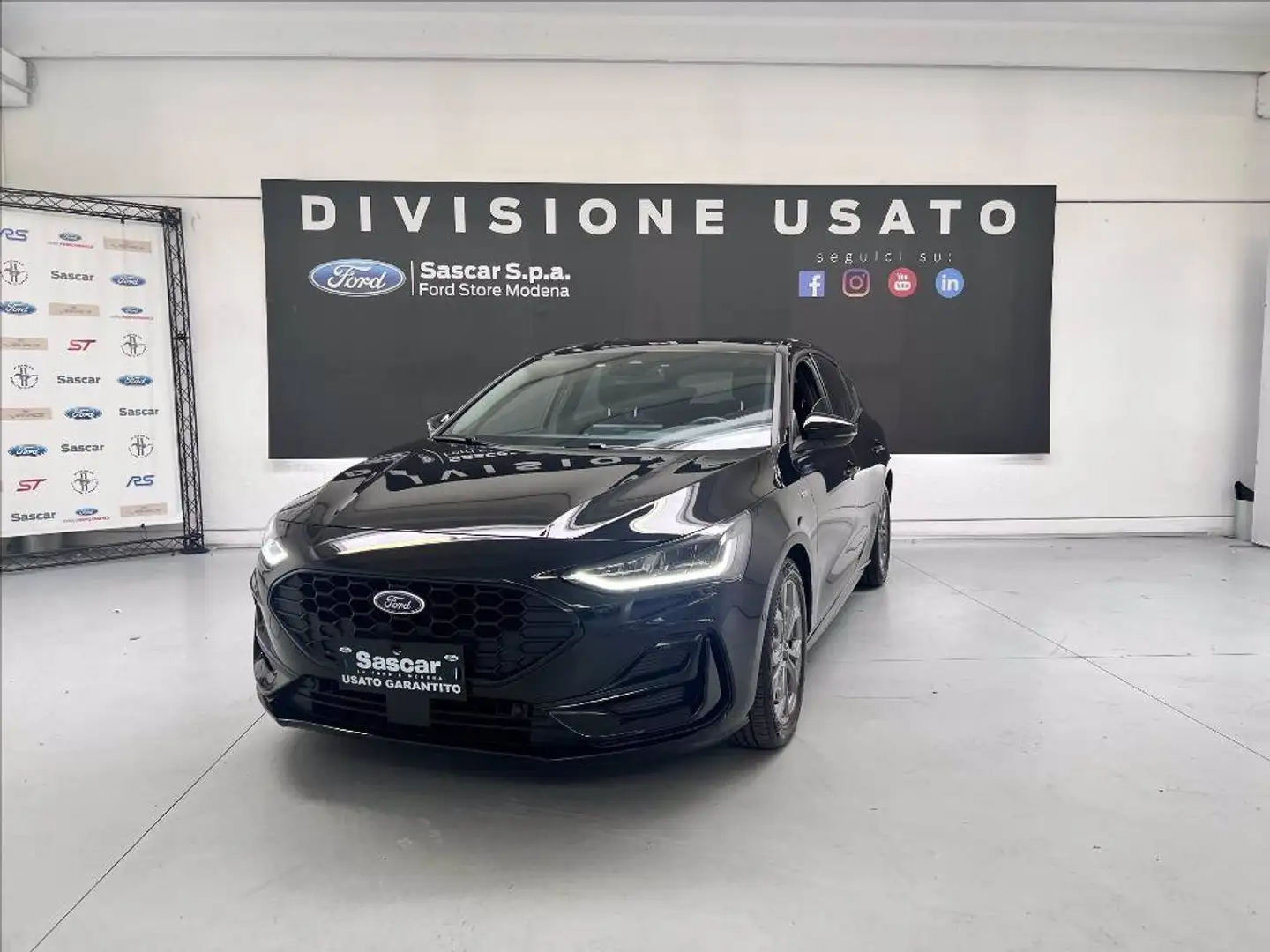 Ford Focus 1.5ecoblue ST-Line 120cv auto+WINTER P.+ COPILOT P Nero - 1