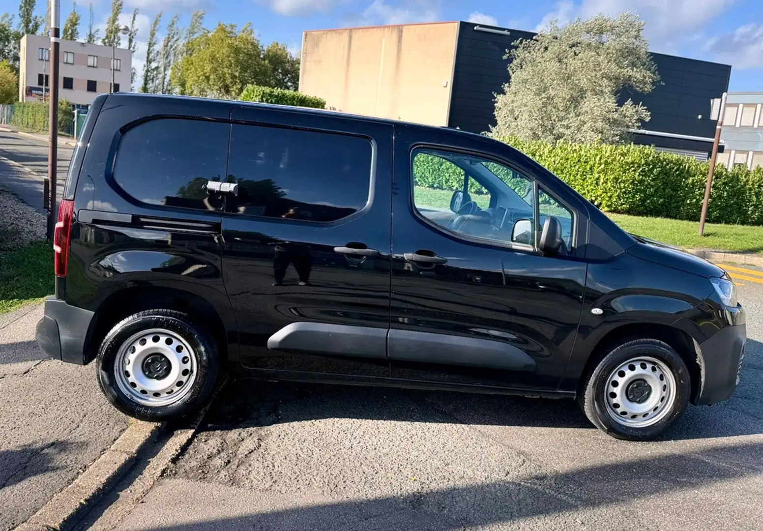Citroen Berlingo Club M 1.5 BlueHDi 130CV BVA8  3 PLACES 10825HT TBEG Nero - 2