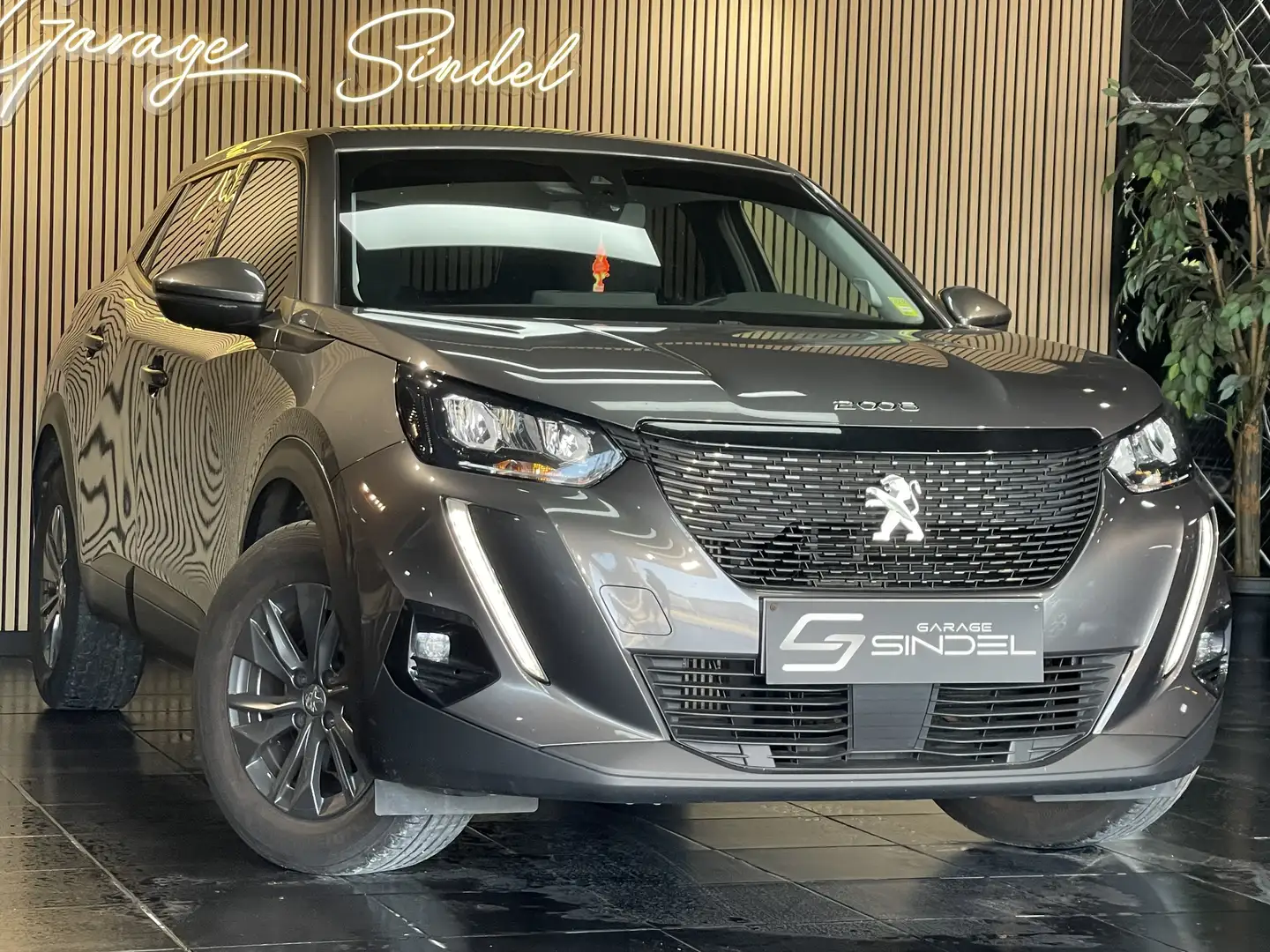 Peugeot 2008 1.5 BlueHDi Allure / GARANTIE 12 Mois / 1er Main Grijs - 2