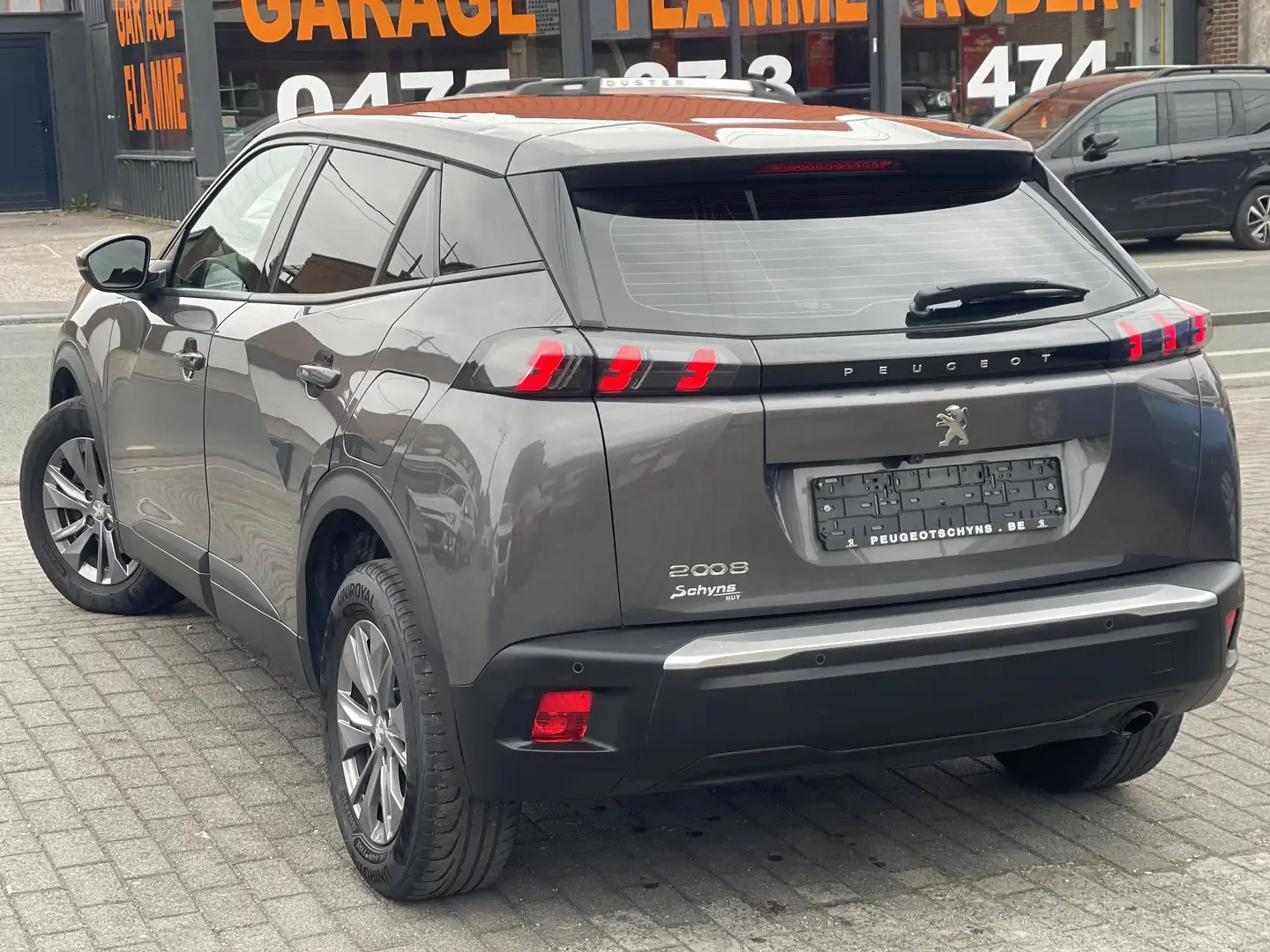 Peugeot 2008 1.5 BlueHDi Allure / GARANTIE 12 Mois / 1er Main Grijs - 2
