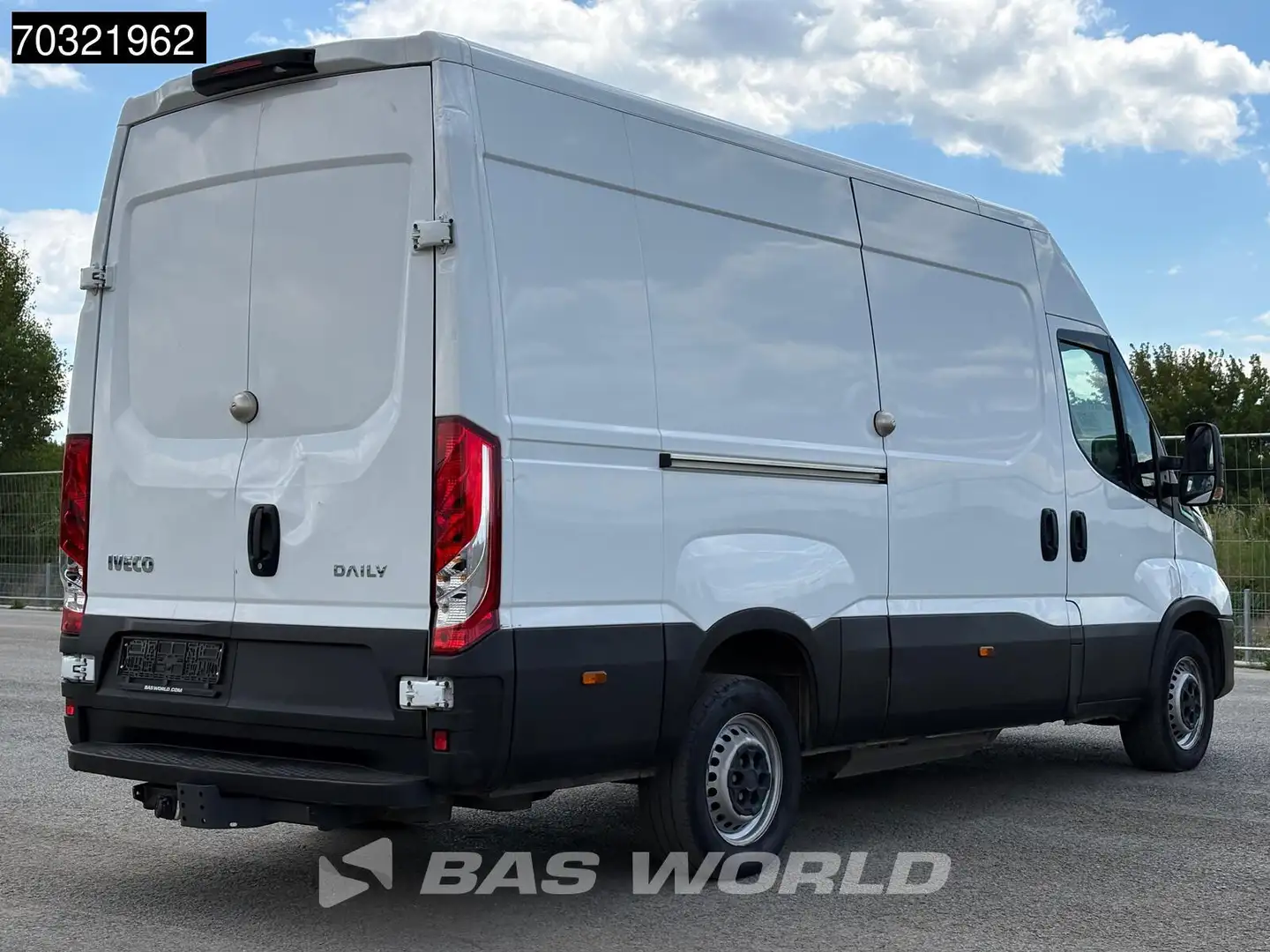 Iveco Daily 35S14 3.0L CNG Automatik L2H2 Navi Klim Weiß - 2