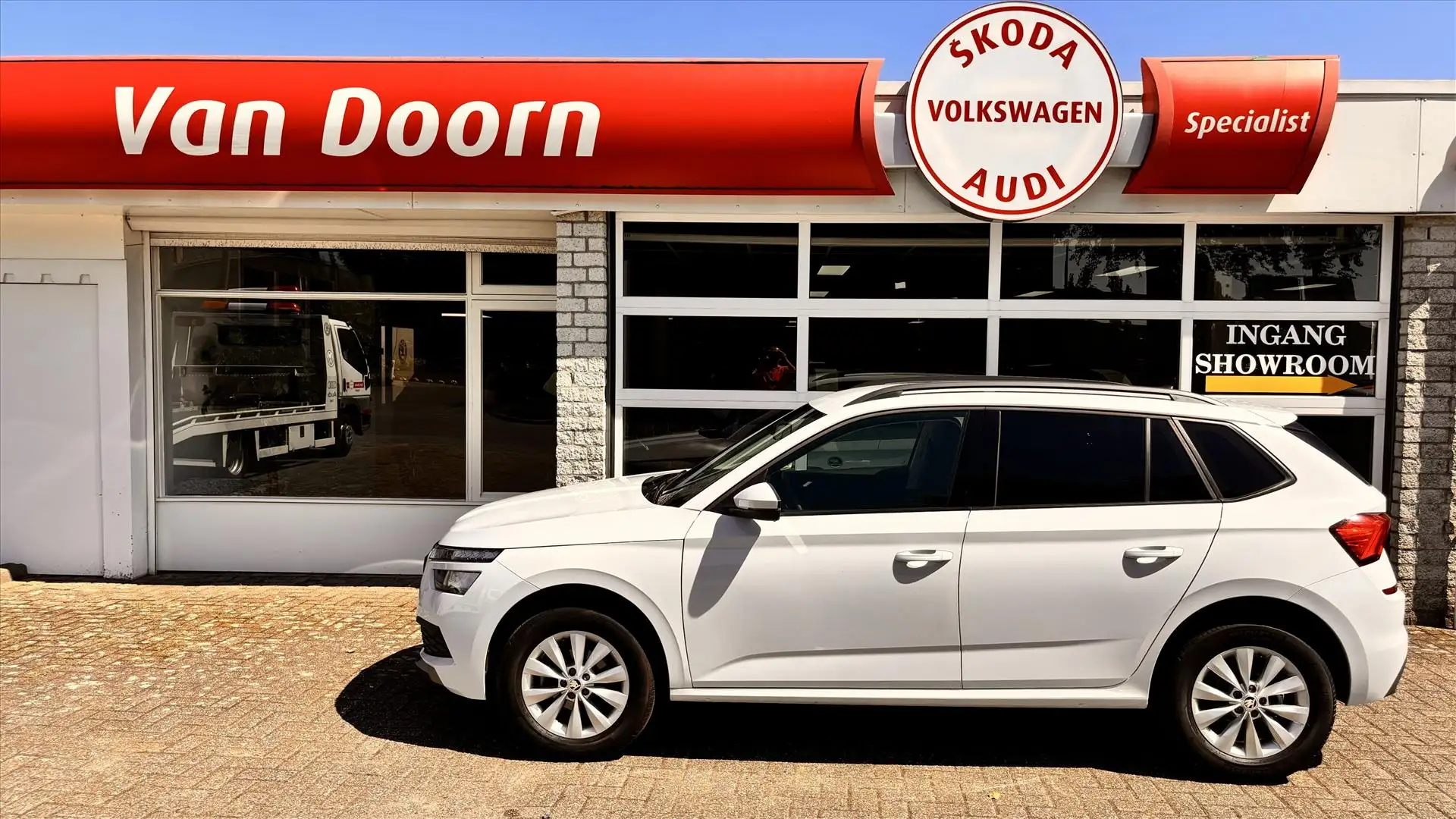 Skoda Kamiq 1.0 TSI 110pk DSG-7 Ambition, Camera, Apple carpla Blanco - 2