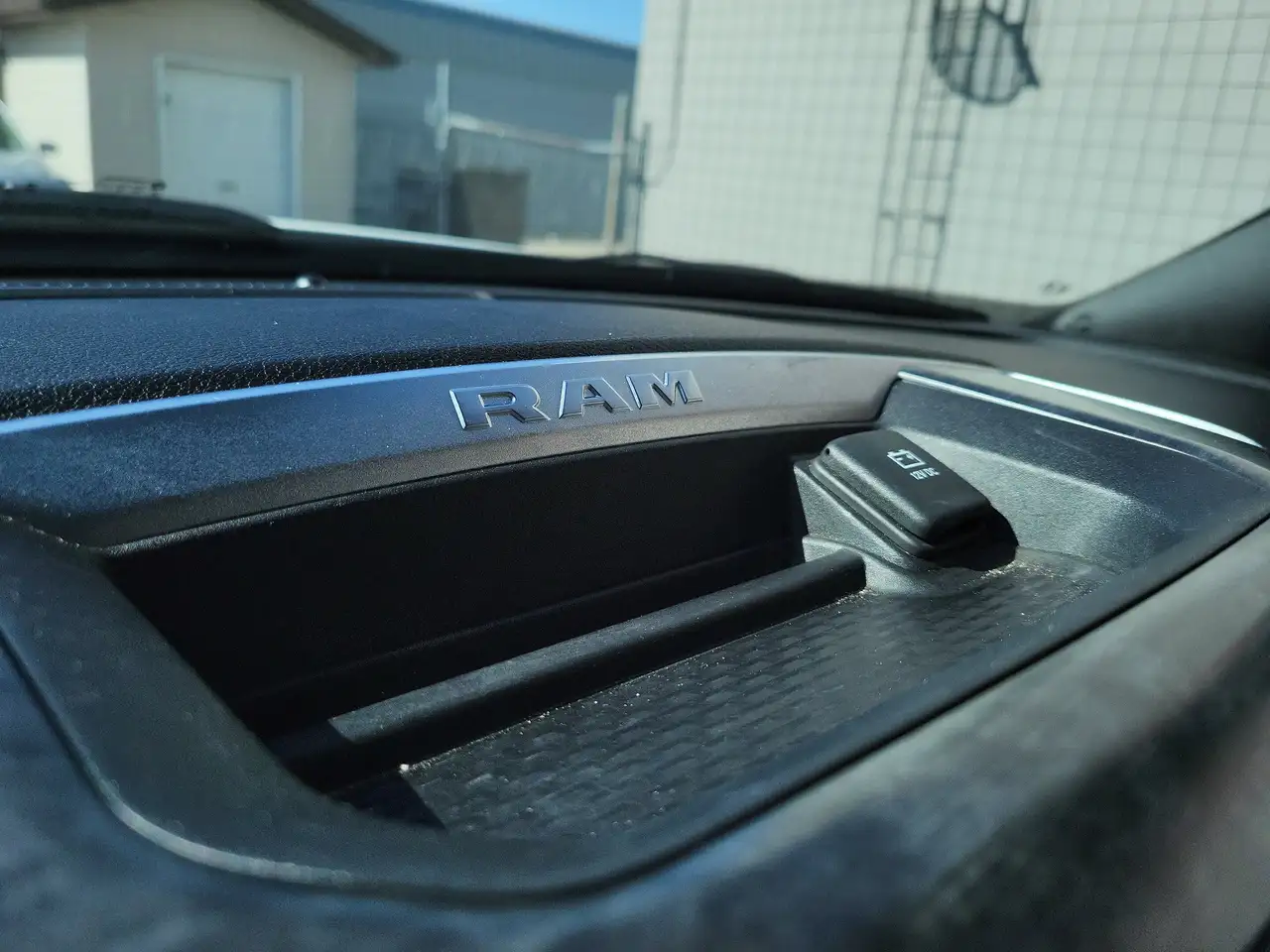 RAM 3500 снимка RAM 3500