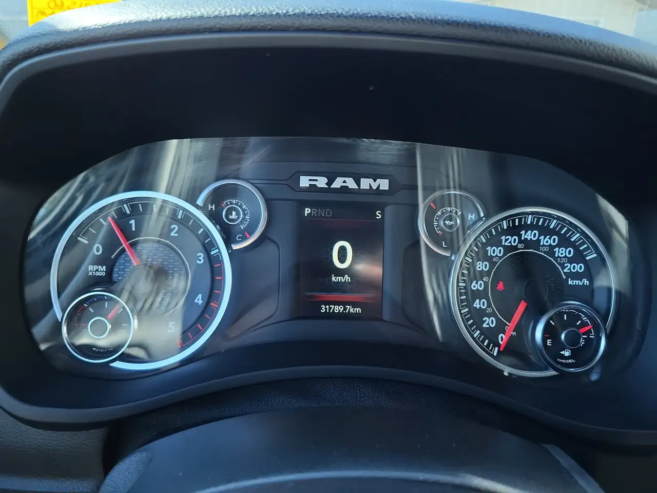 RAM 3500 снимка RAM 3500