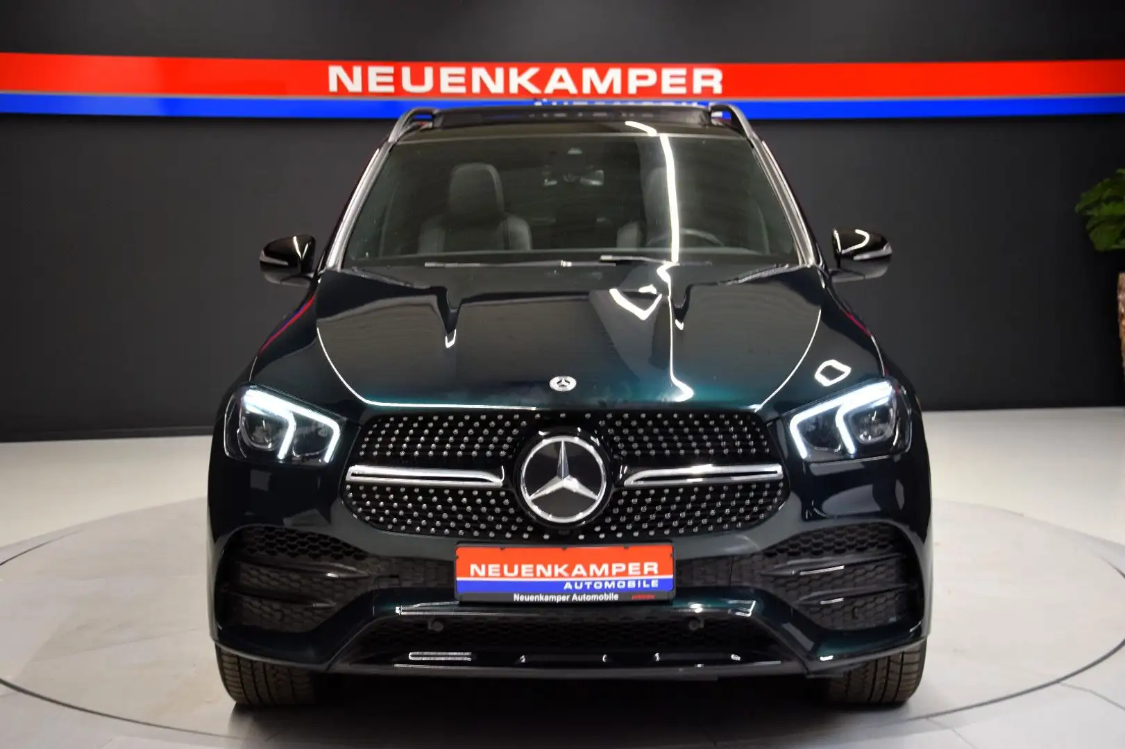 Mercedes-Benz GLE 400 d 4Matic AMG Pano ACC Burmester AHK Night Zöld - 2