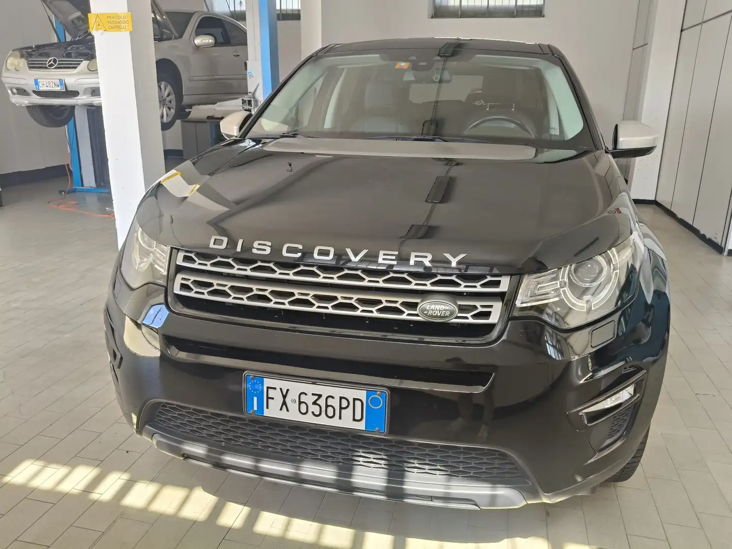 Land Rover Discovery Sport Discovery Sport  2015 2.0 ed4 HSE Luxury 2wd 150cv Nero - 2