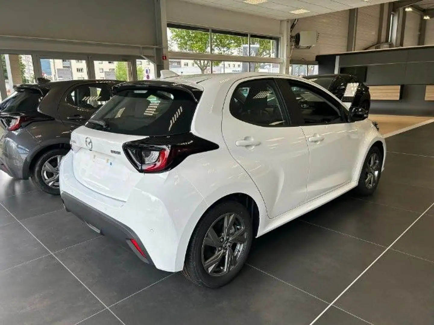 Mazda 2 MAZDA2 HYBRID 2024 1.5L CVT 116 ch Exclusive-Line  - 2