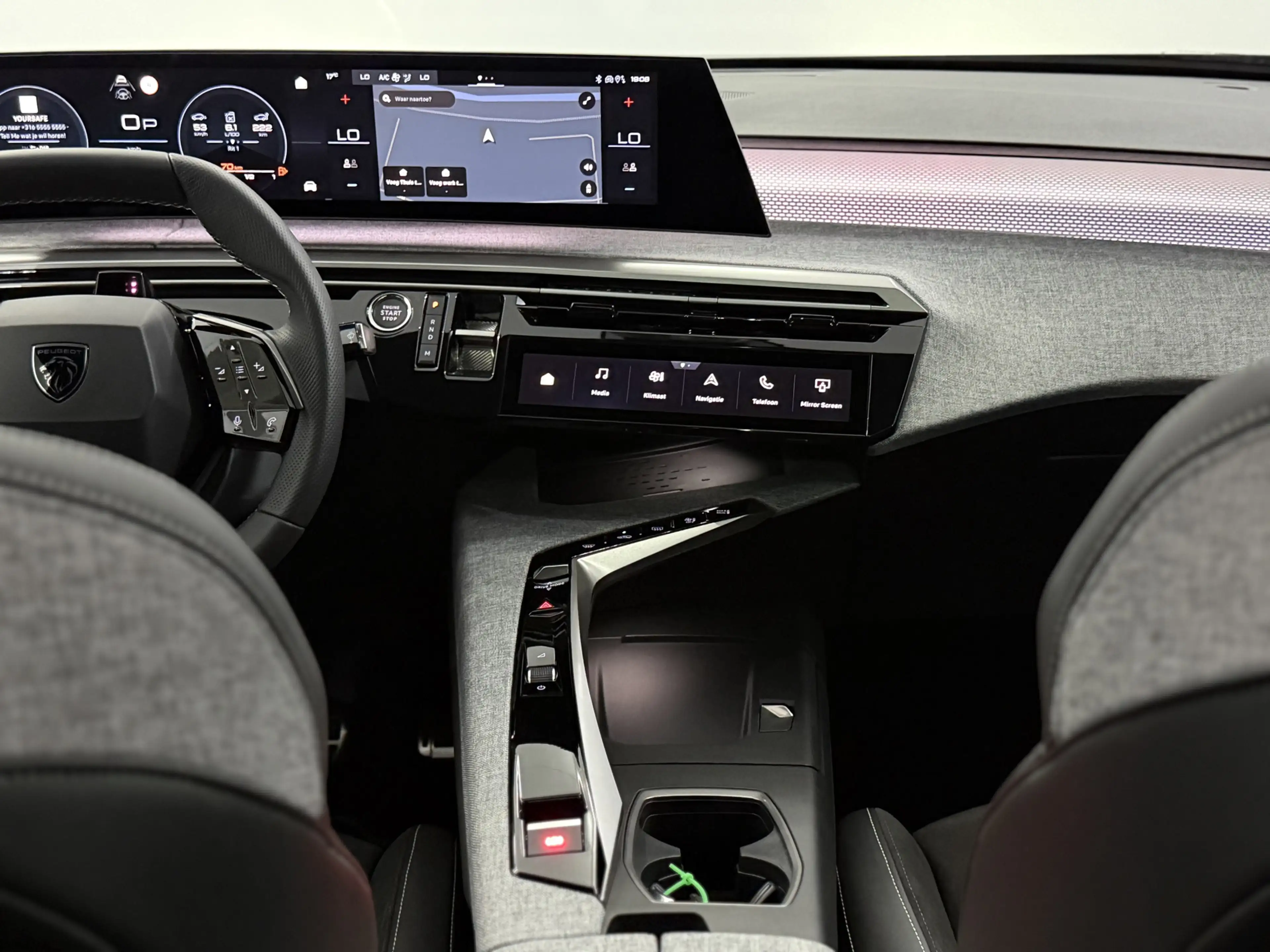 Peugeot 5008 1.2 Hybrid 145 GT Exclusive 7p Panoramadak, 360 Ca — photo 17