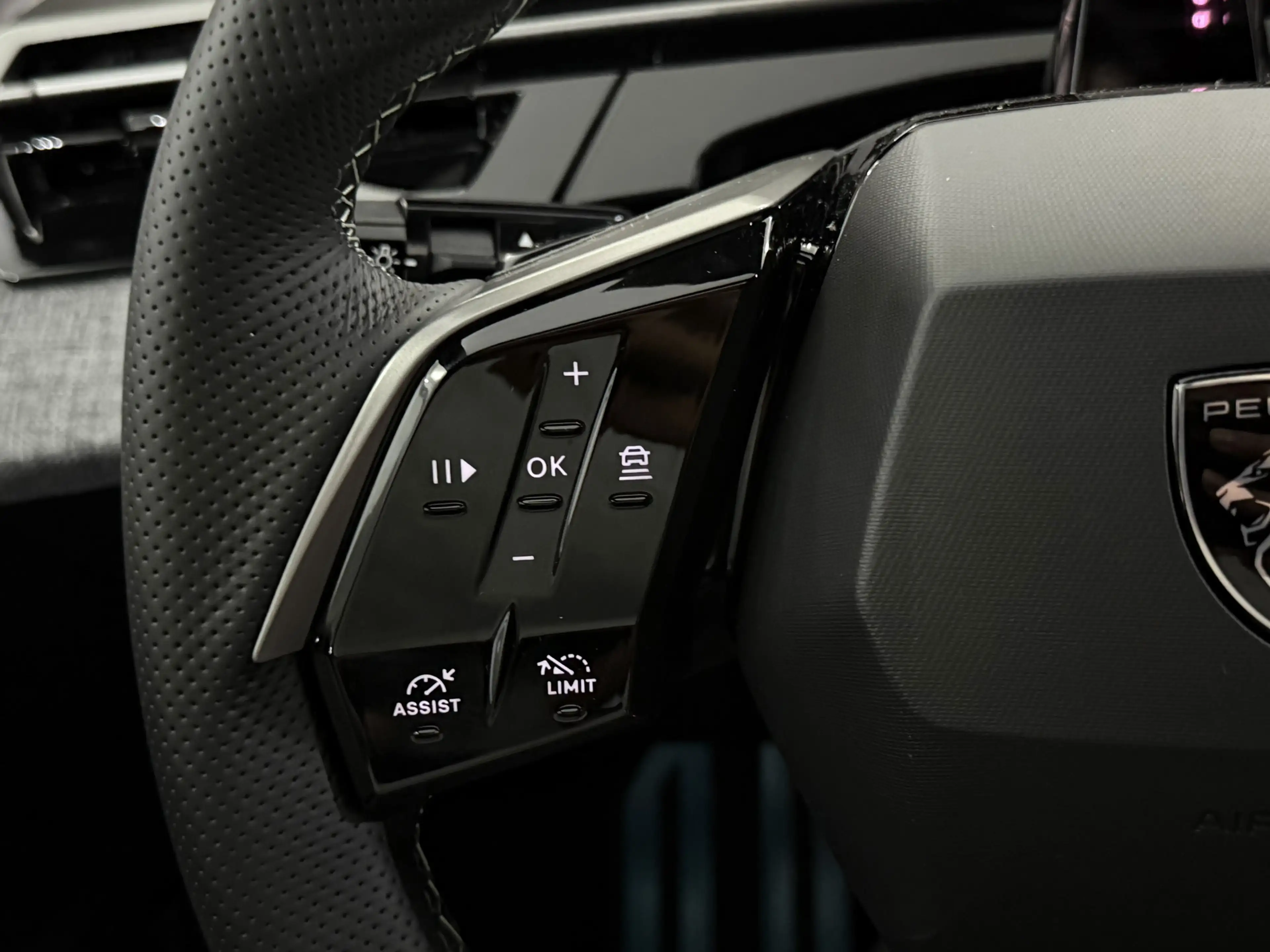 Peugeot 5008 1.2 Hybrid 145 GT Exclusive 7p Panoramadak, 360 Ca — photo 33