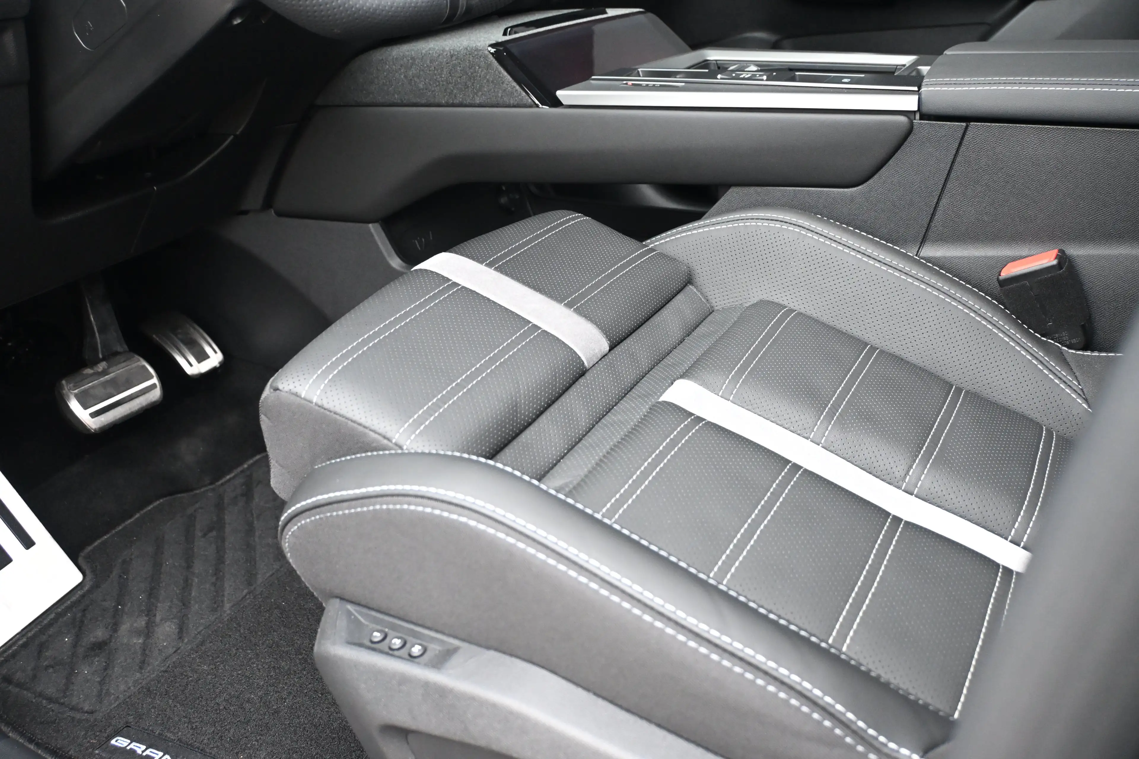 Opel Grandland Electric Ultimate AWD 73 kWh 325pk Tot 8 Jaar Gara — photo 10