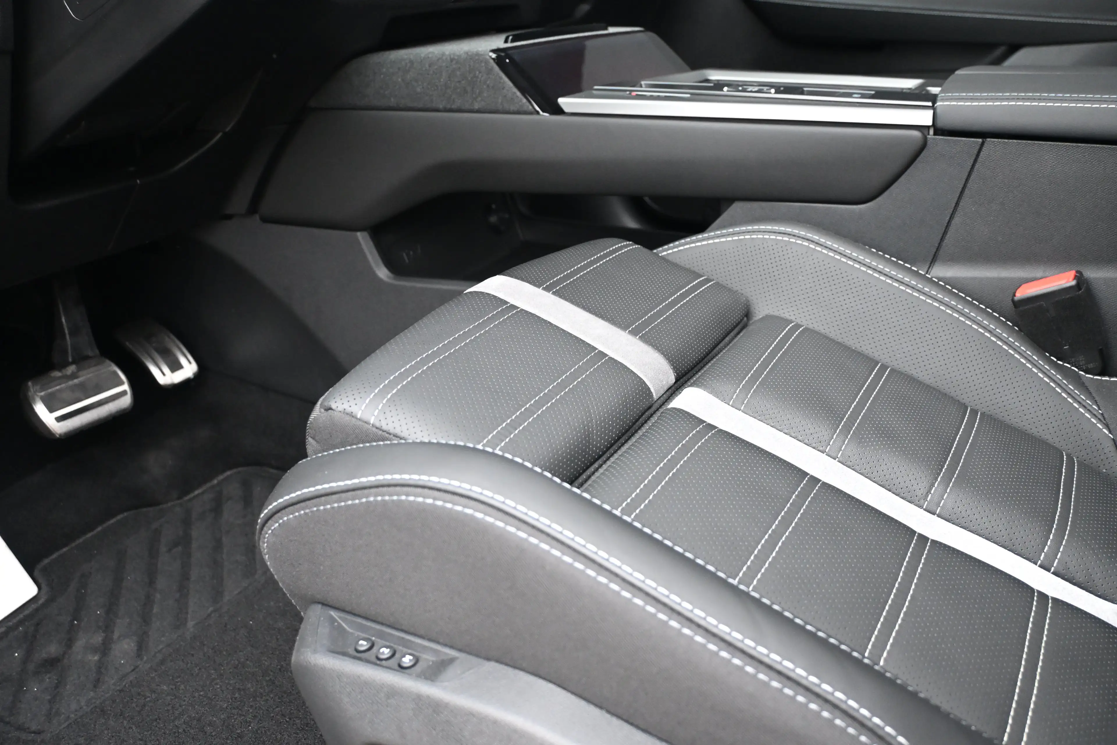 Opel Grandland Electric Ultimate AWD 73 kWh 325pk Tot 8 Jaar Gara — photo 11