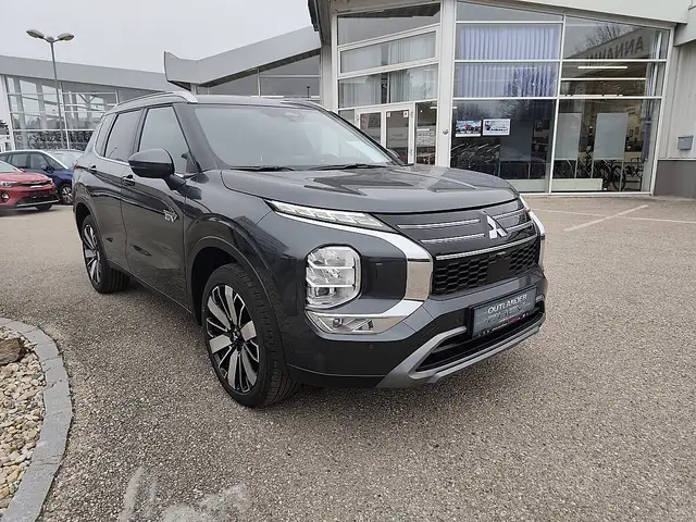 Mitsubishi Outlander 2,4 PHEV S-AWC Intense Ansicht 3
