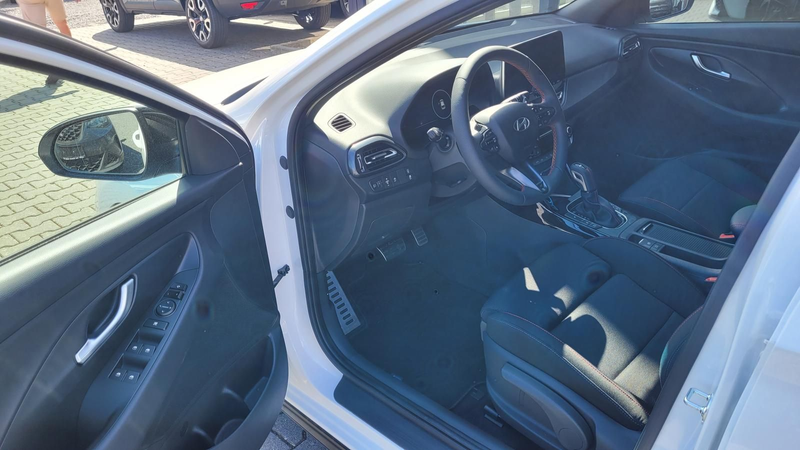 Hyundai i30 SW 1.6 N-Line*Navi*LED*Shzg*PDC*Cam*18"ACC* — photo 7