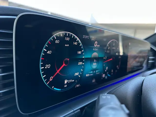 Mercedes-Benz GLE view 24