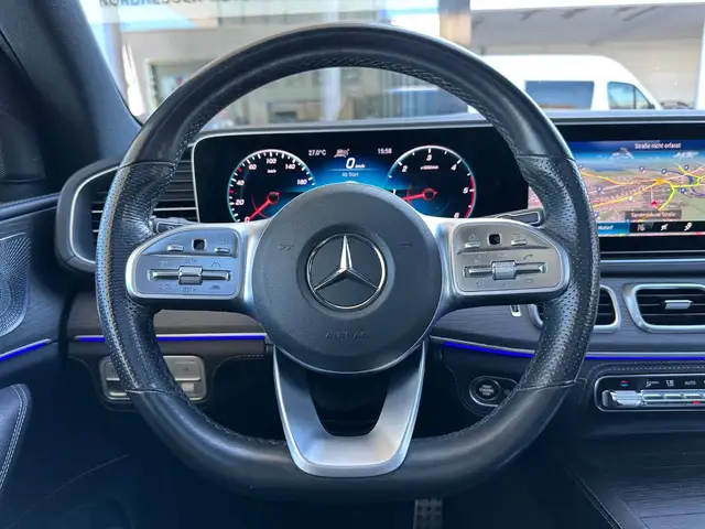 Mercedes-Benz GLE view 22