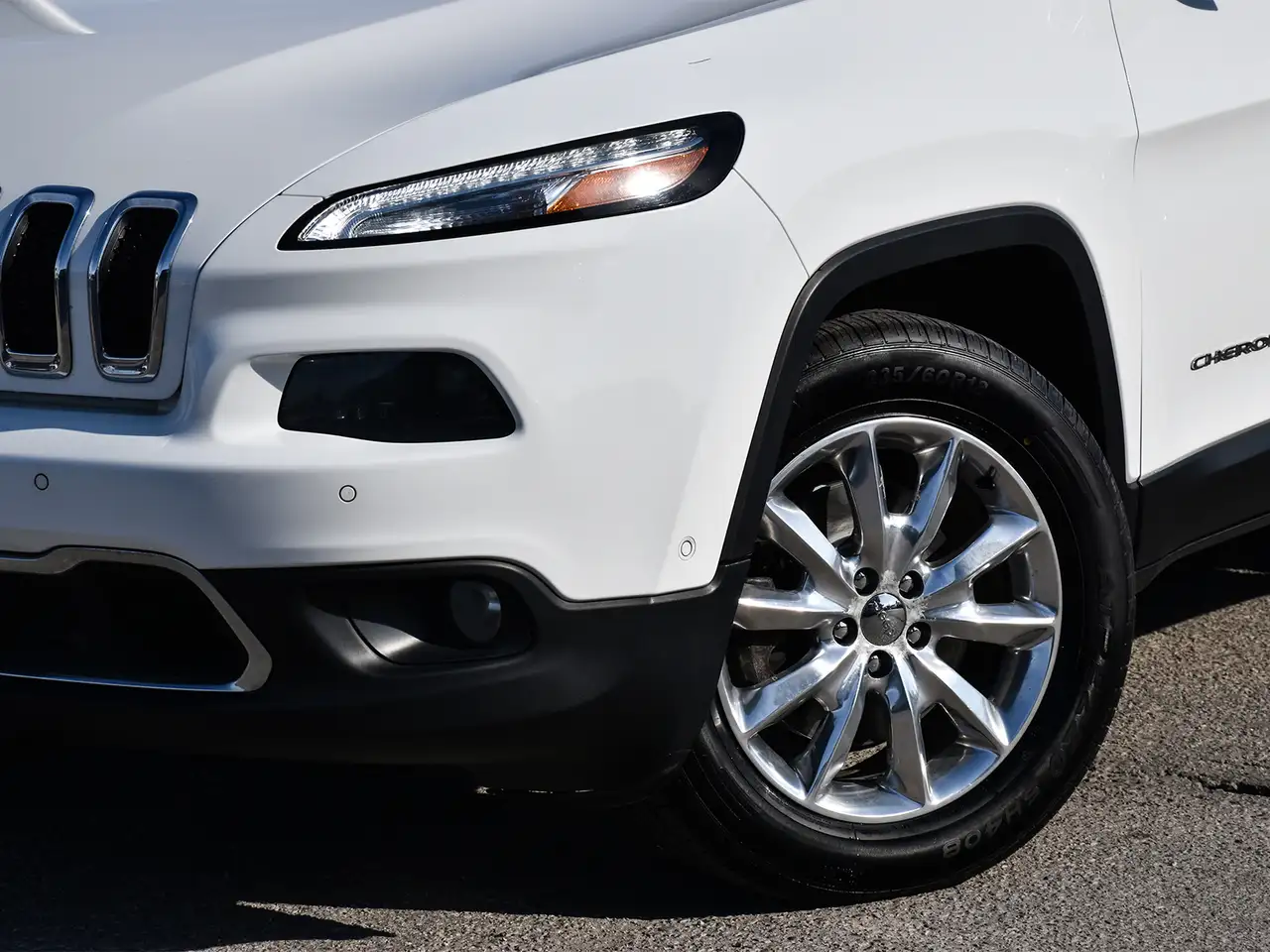 Jeep Cherokee снимка Jeep Cherokee