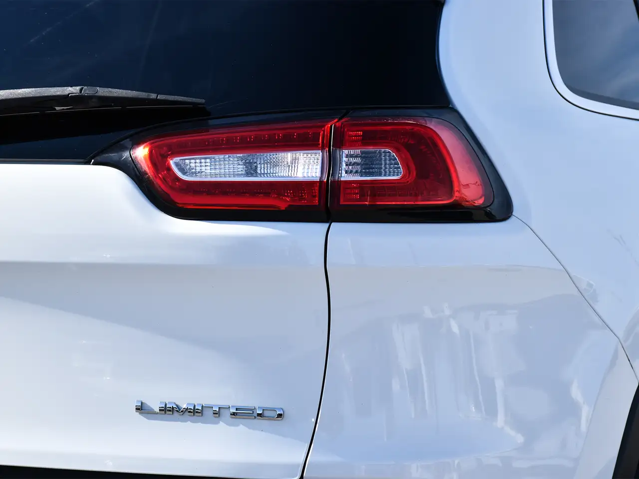 Jeep Cherokee снимка Jeep Cherokee