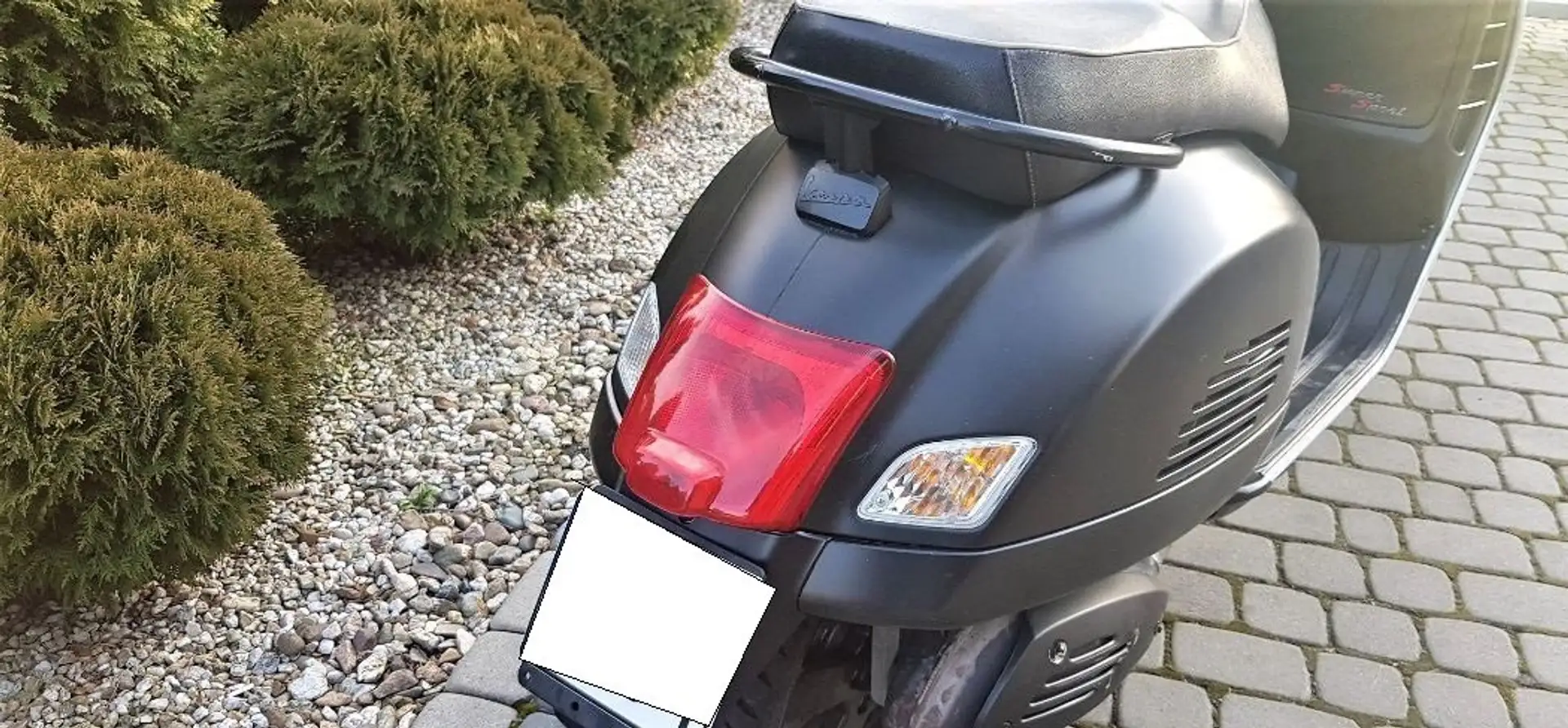 Vespa GTS Super Sport Zwart - 2