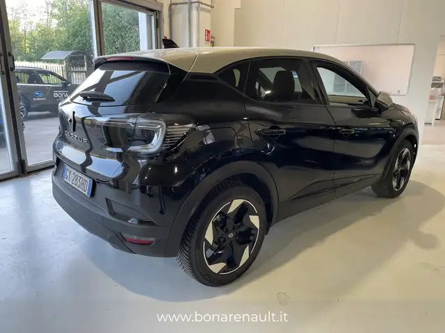 Renault Captur view 3