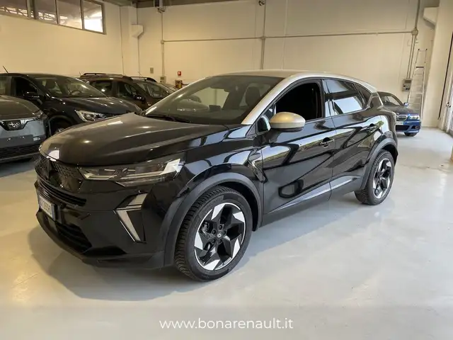 2025 Renault Captur in Black for sale