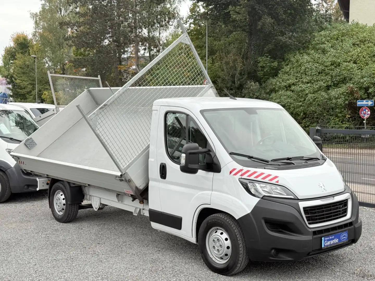 Peugeot Boxer BOXER 3,5T DREISEITENKIPPER KLIMA 1.HAND 136 PS Weiß - 1