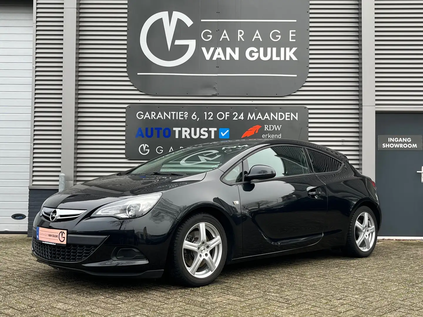 Opel Astra 1.4 GTC 3drs Airco,CruiseControl,Pdc,GetintGlas,Bl Zwart - 1