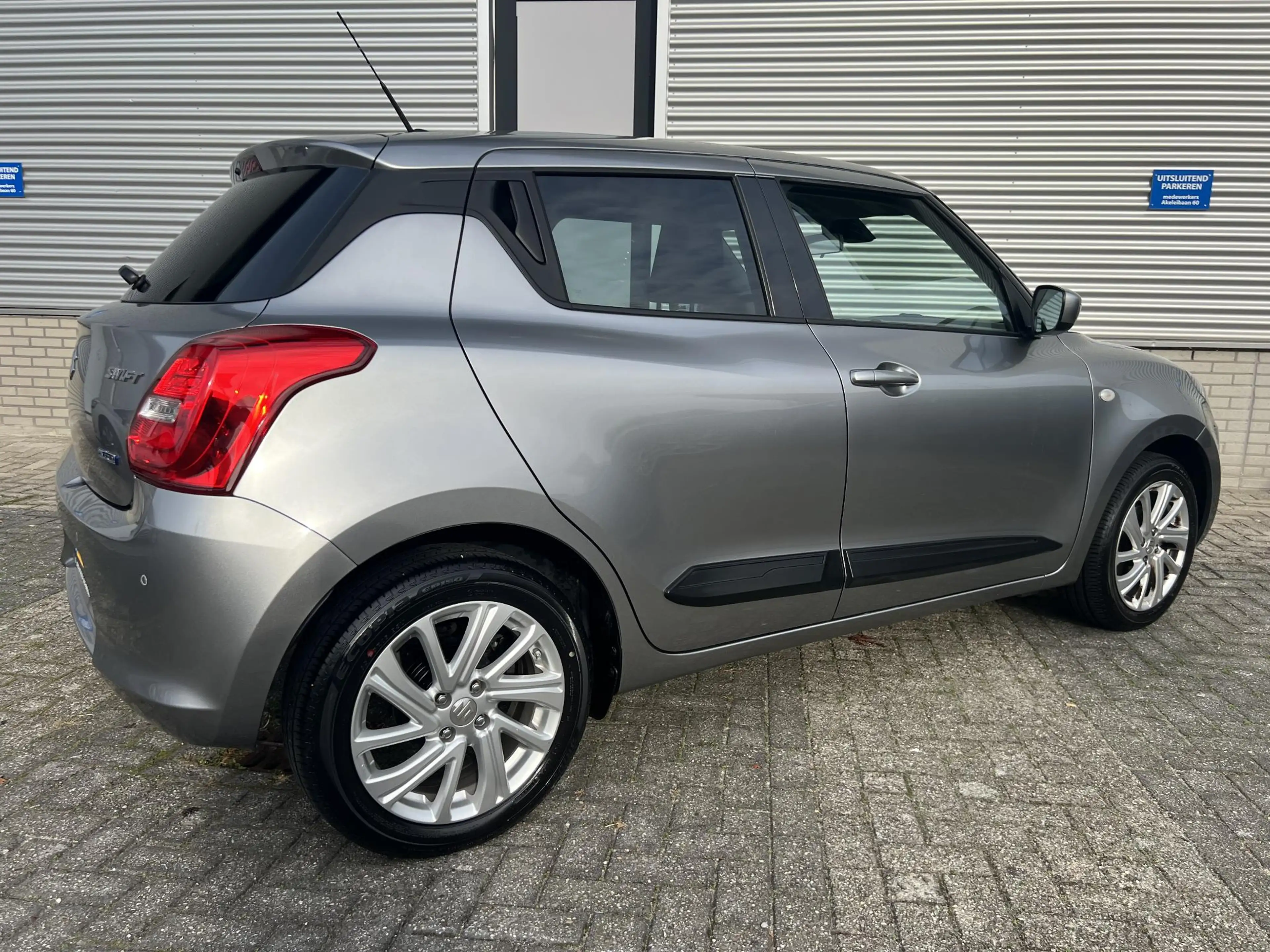 Suzuki Swift 1.2 Select Smart Hybrid | Armsteun | Apple Carplay — photo 4
