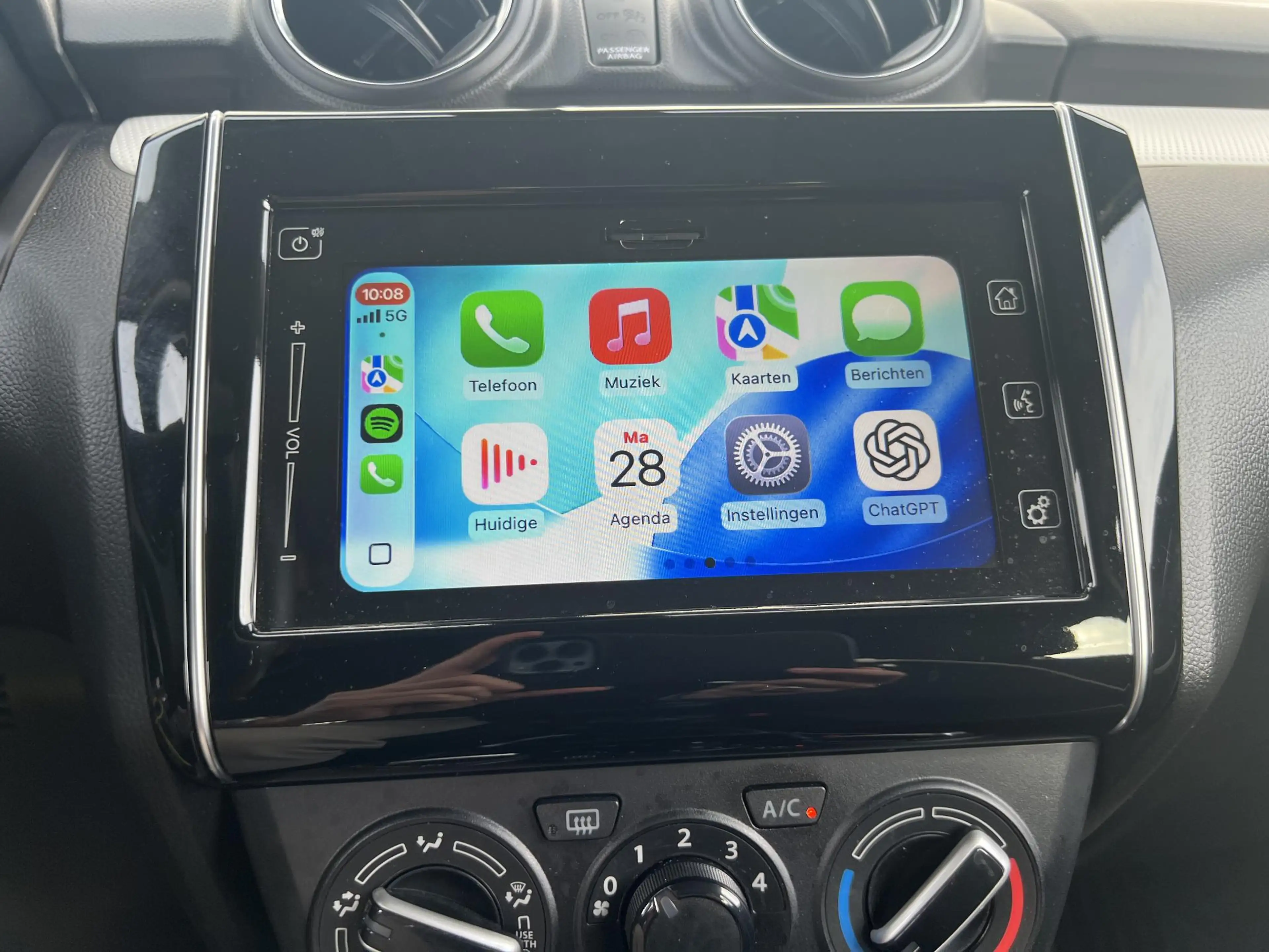 Suzuki Swift 1.2 Select Smart Hybrid | Armsteun | Apple Carplay — photo 24